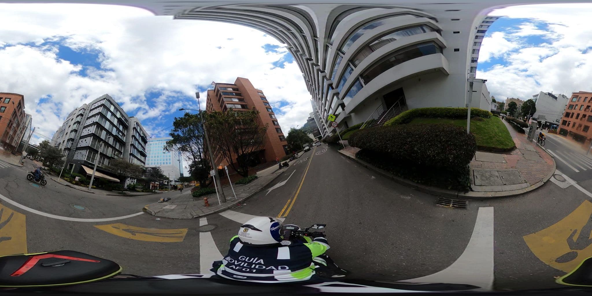 Street view near Hotel 100 Luxury Suites Blue Doors, Barrio San Luis — © cgalindop (CC BY-SA · Mapillary)