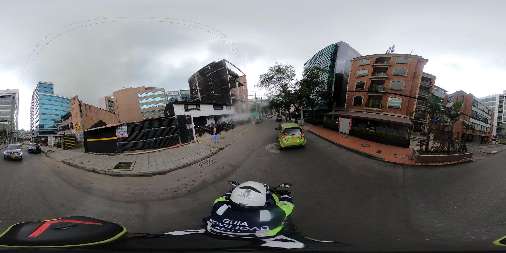 Street view near Hotel Bogotá Plaza, Barrio San Luis — © cgalindop (CC BY-SA · Mapillary)