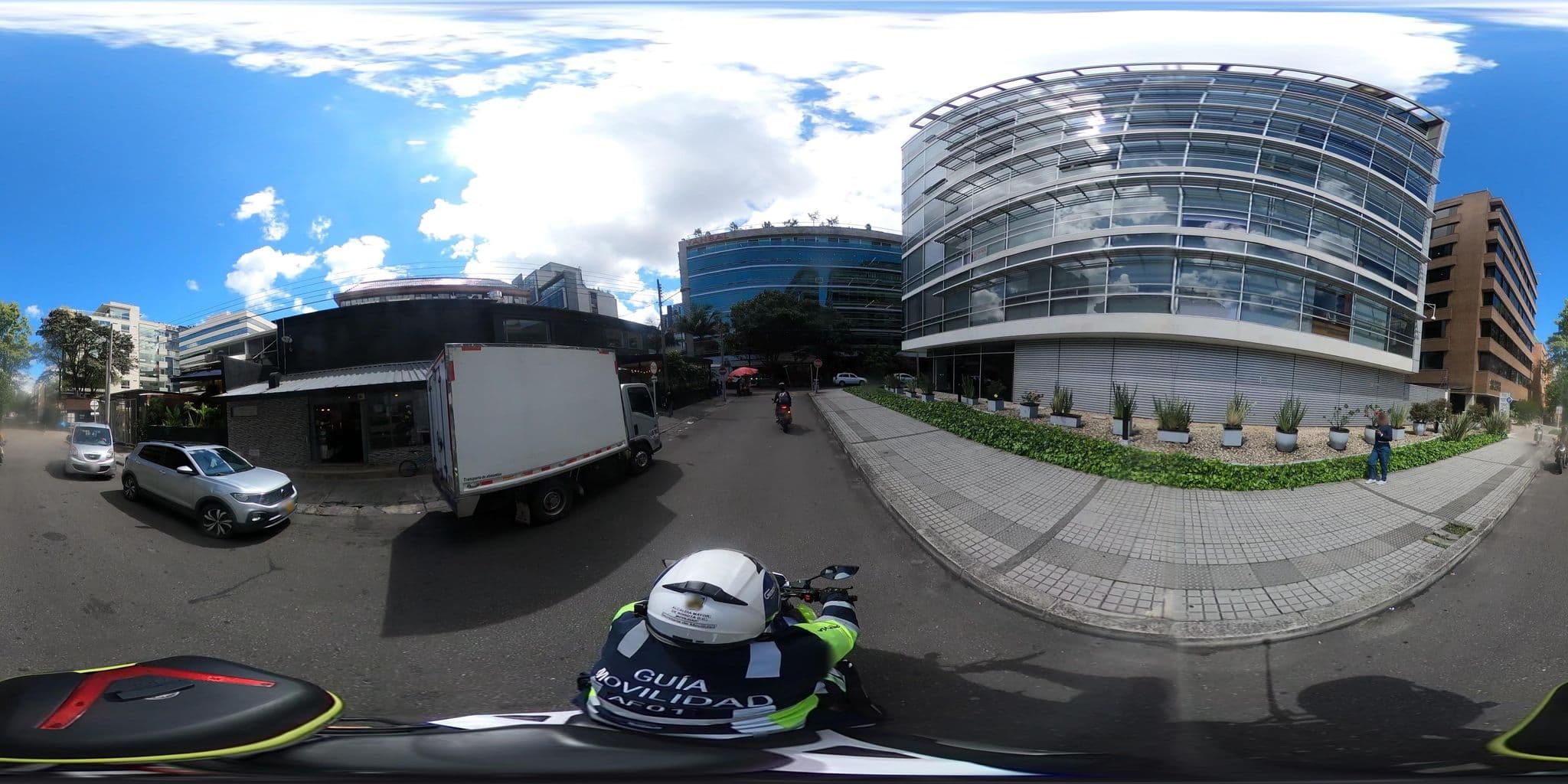 Street view near Maria Bahamon, Barrio San Luis — © cgalindop (CC BY-SA · Mapillary)