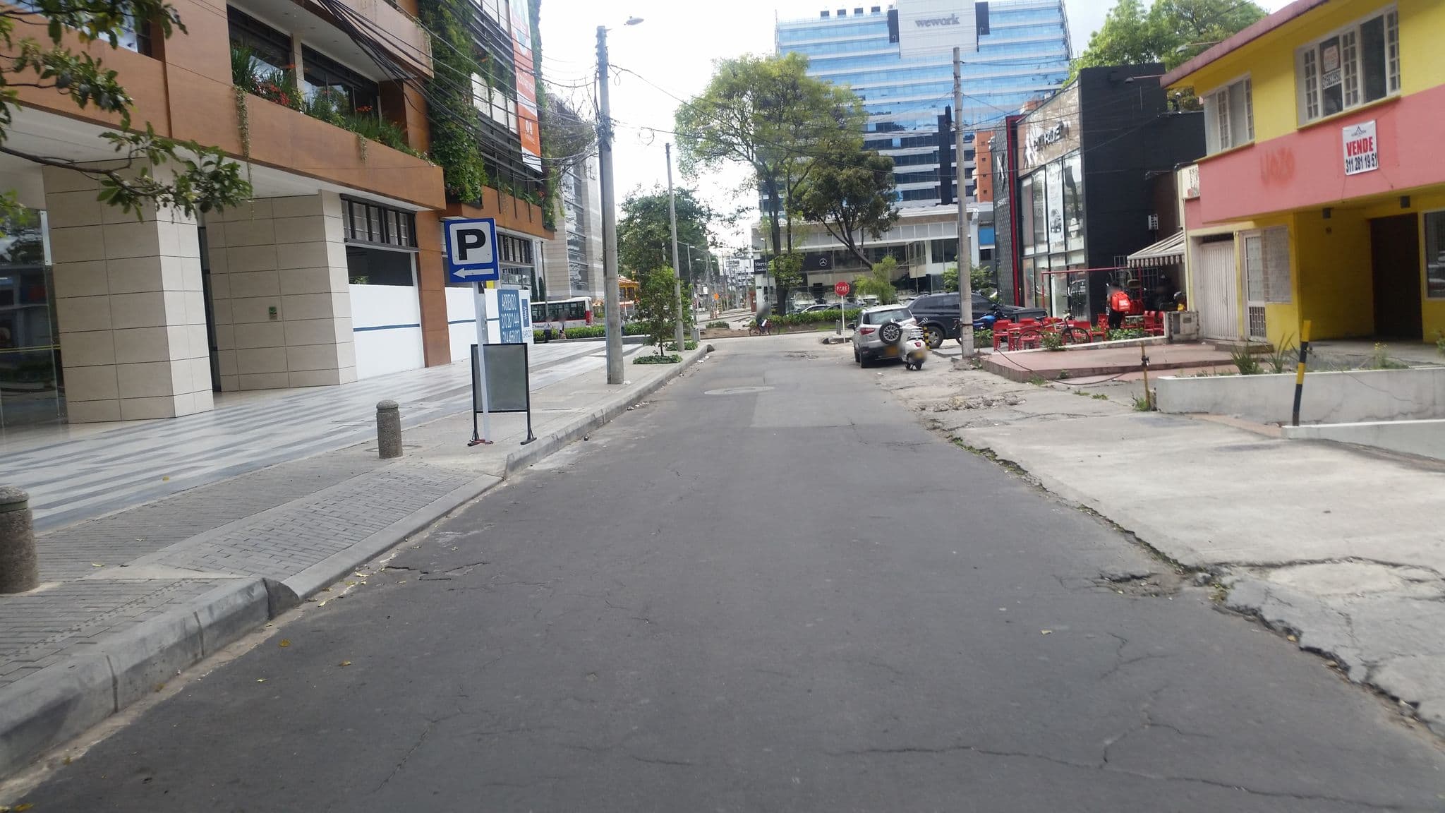 Street view near Hotel Casa Chico 101, Barrio San Luis — © ejegg (CC BY-SA · Mapillary)