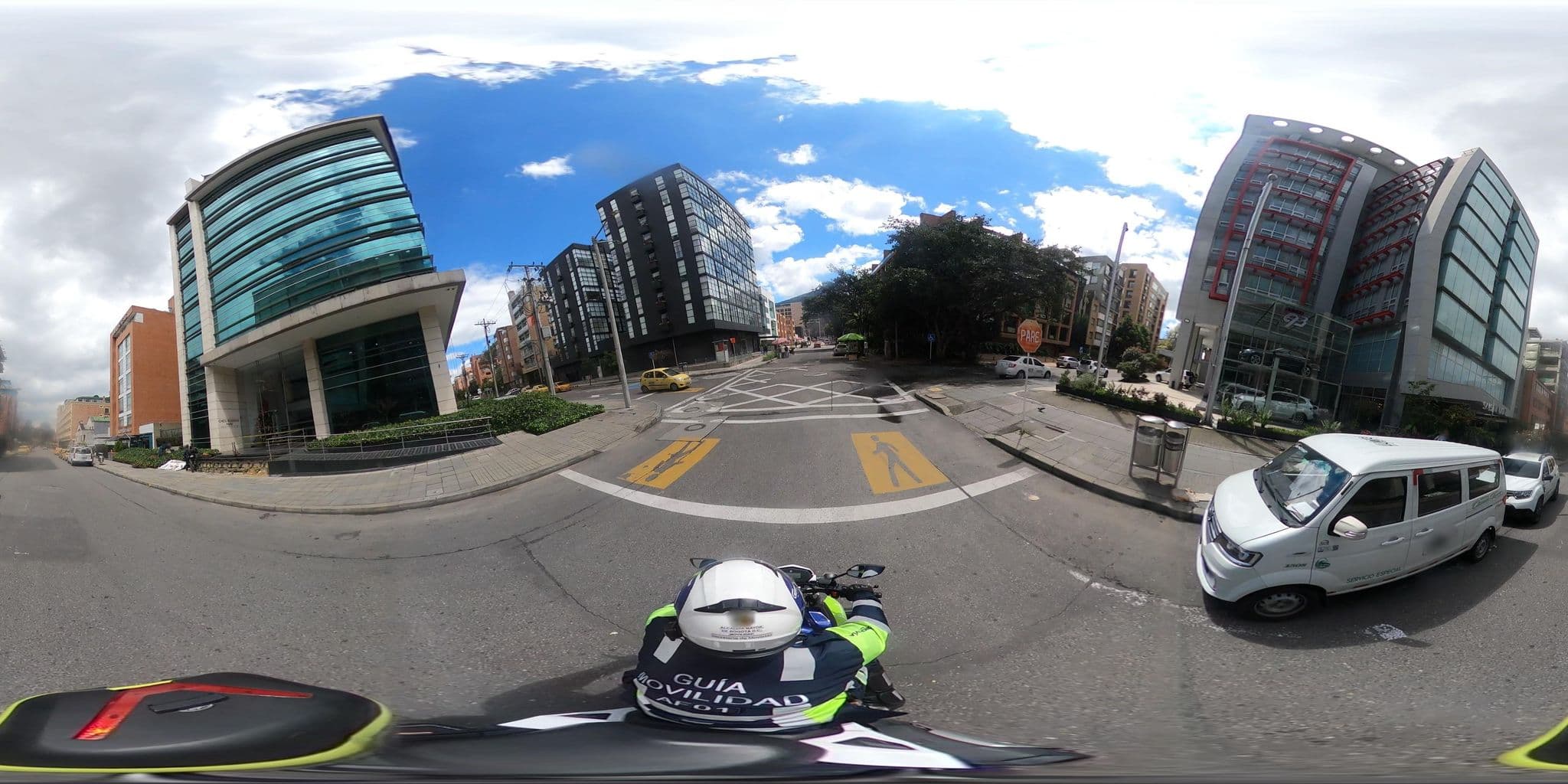 Street view near Hotel NH Bogotá Urban 93 Royal, Barrio San Luis — © cgalindop (CC BY-SA · Mapillary)