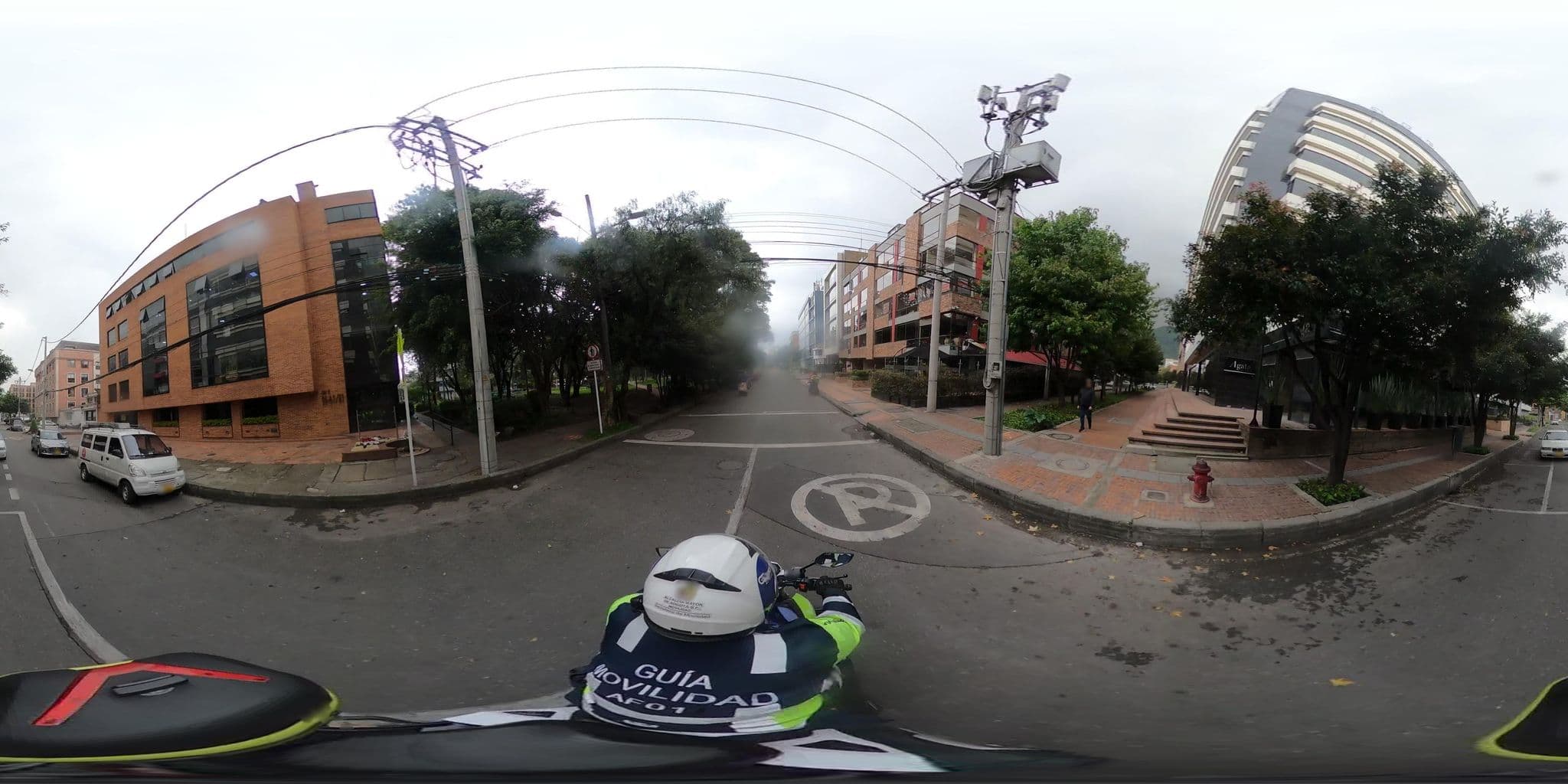 Street view near Cosmos Insignia Hotel, Barrio San Luis — © cgalindop (CC BY-SA · Mapillary)