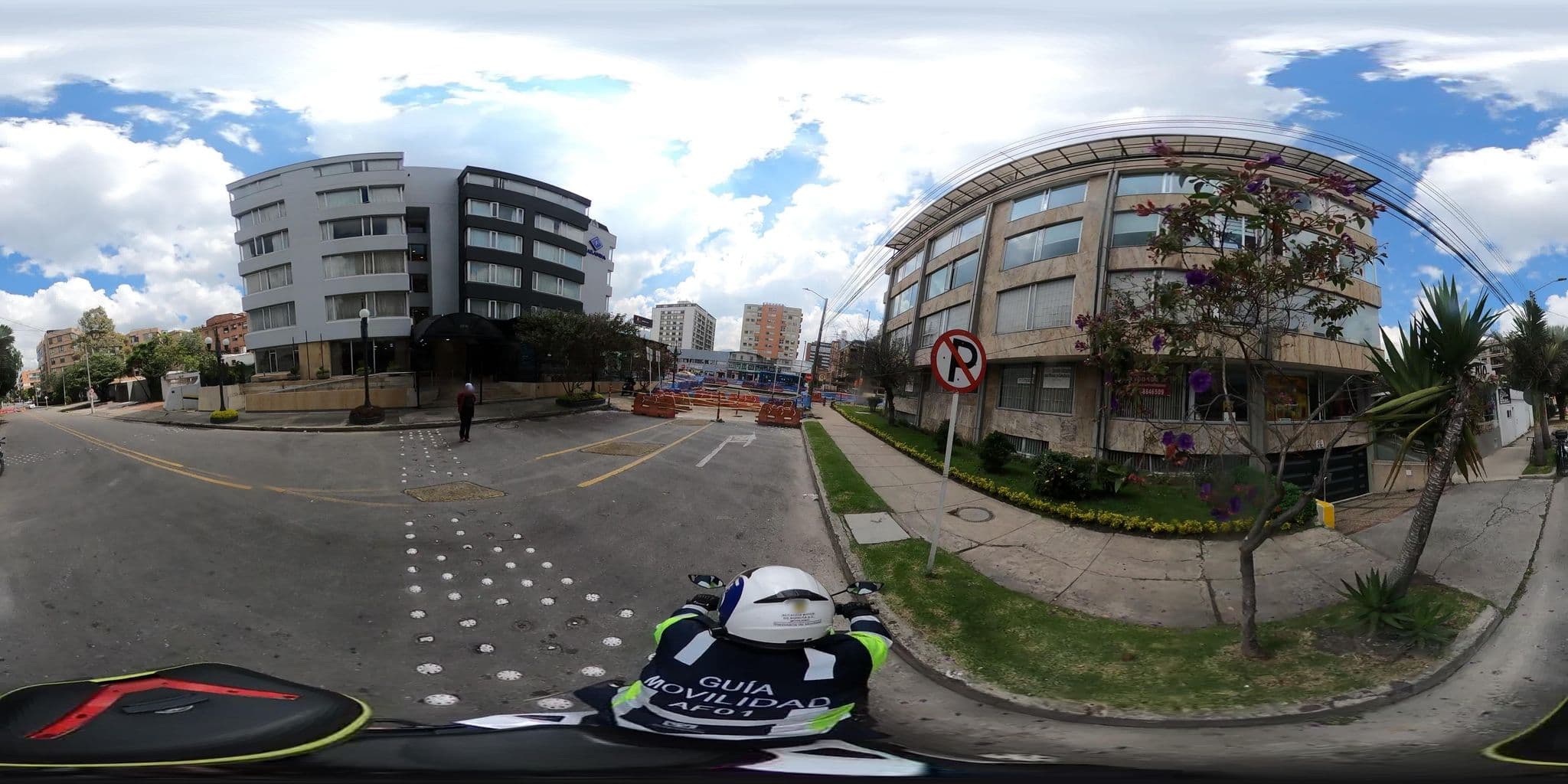 Street view near GHL Hamilton Hotel Bogota, Barrio San Luis — © krojasSDM (CC BY-SA · Mapillary)