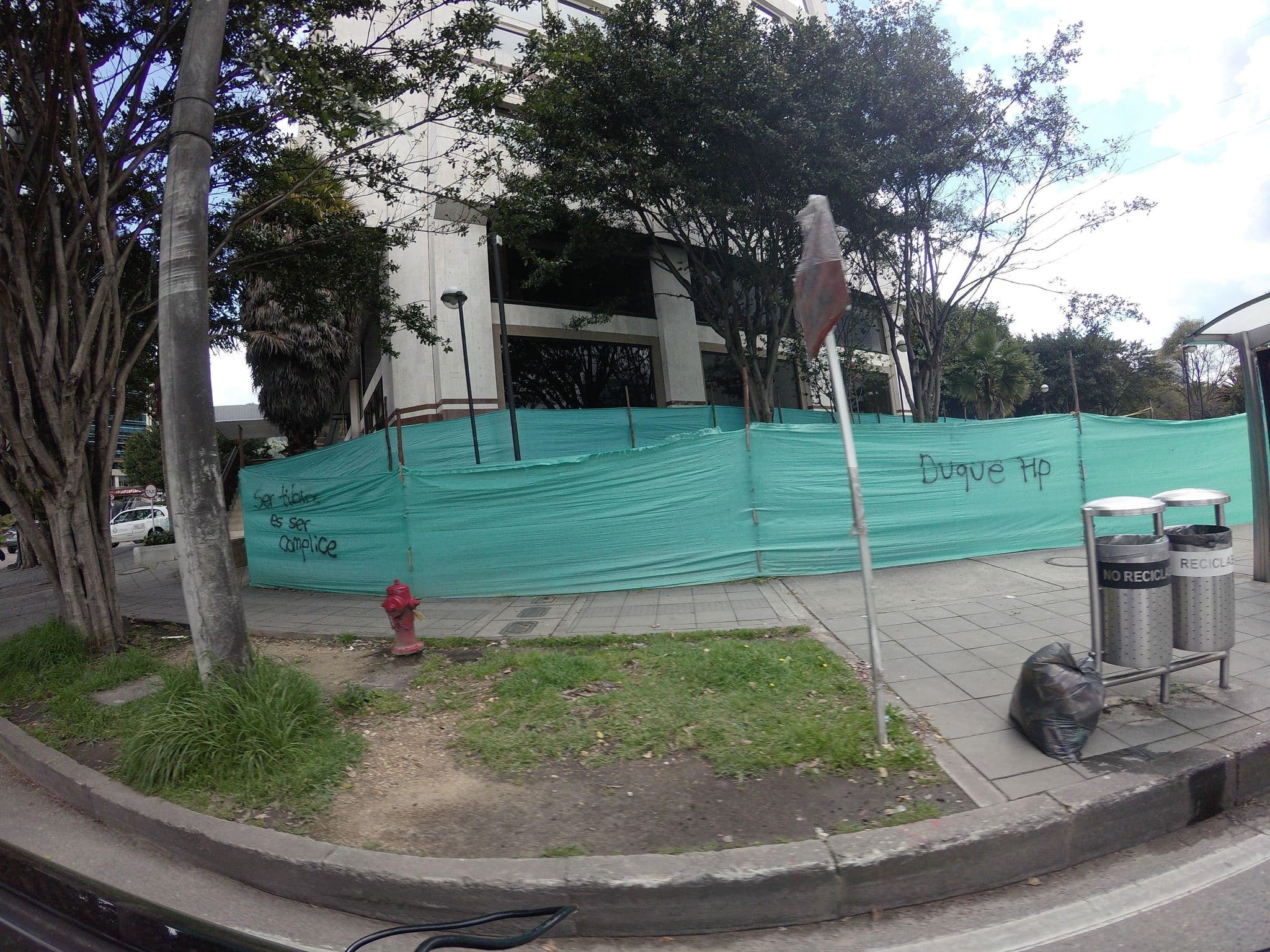 Street view near Hotel NH Collection Bogotá Teleport Royal, Barrio San Luis — © angoca (CC BY-SA · Mapillary)