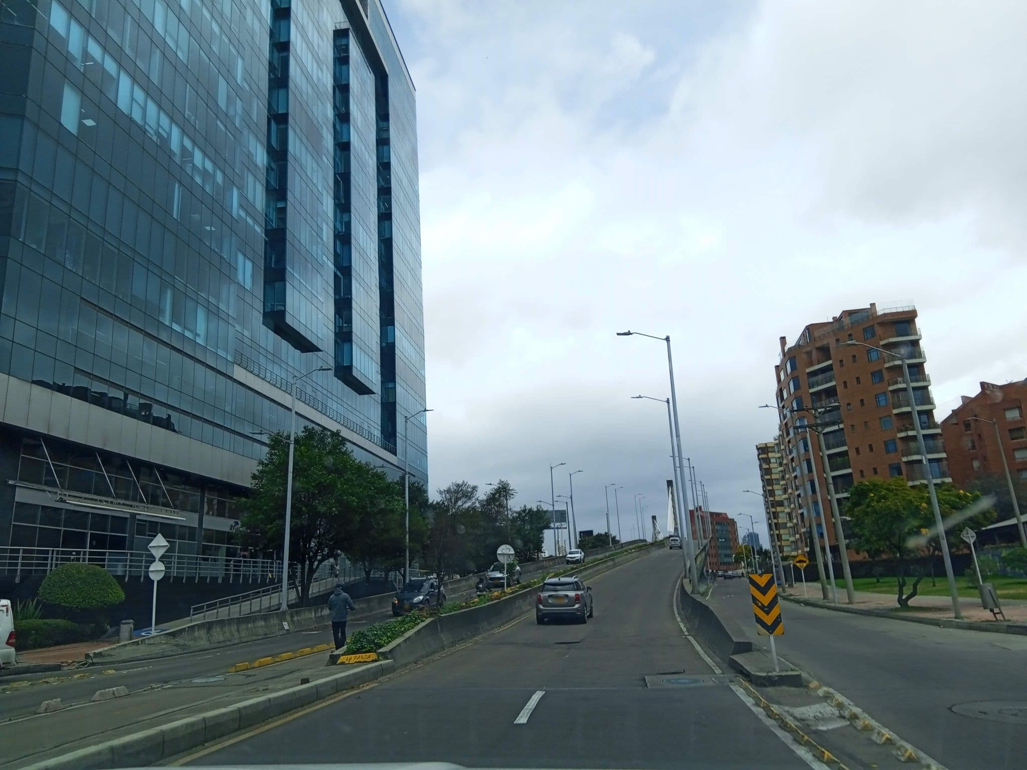 Street view near Estetica Total Spa, Barrio San Luis — © MiguelForero (CC BY-SA · Mapillary)