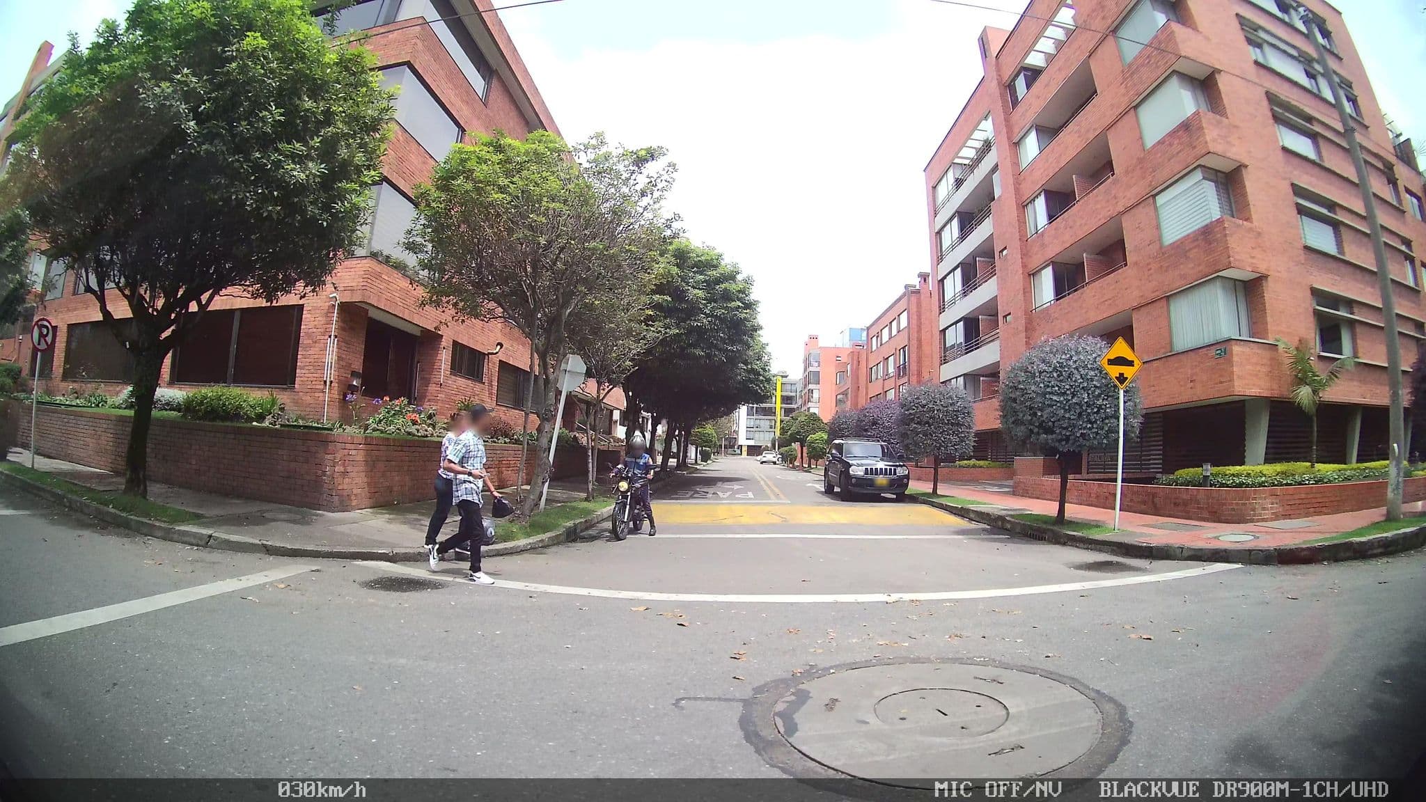 Street view near Apartamentos Alhambra, Barrio San Luis — © kaart_4 (CC BY-SA · Mapillary)