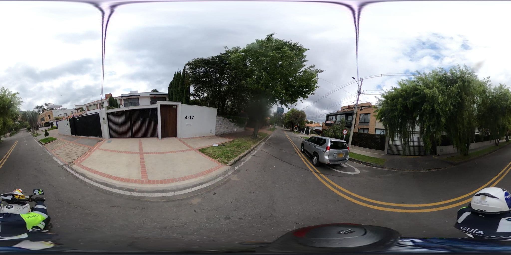 Street view near Alta Suites, Barrio San Luis — © cgalindop (CC BY-SA · Mapillary)