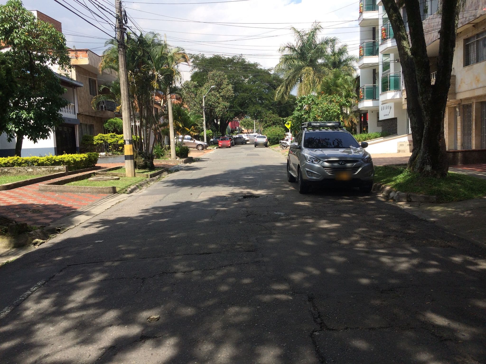 Street view near Ayenda Edificio SantaMarta Medellin, Medellín — © diegoarangop (CC BY-SA · Mapillary)