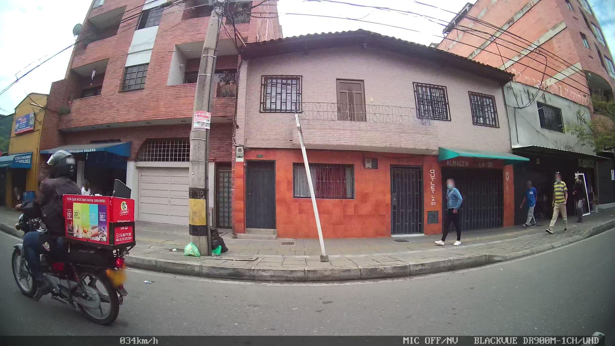 Street view near Apartahotel Bariloche, Medellín — © kaart_4 (CC BY-SA · Mapillary)