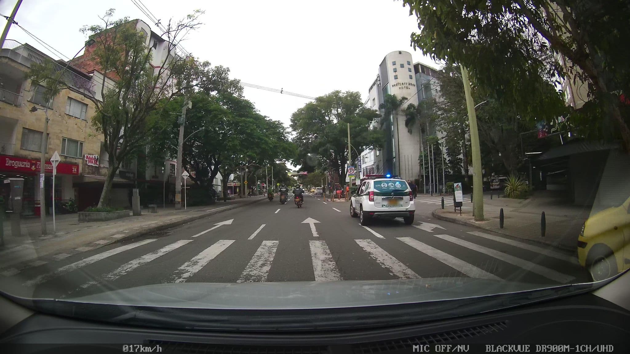 Street view near Hotel Mediterráneo  Medellín, Medellín — © kaart_4 (CC BY-SA · Mapillary)