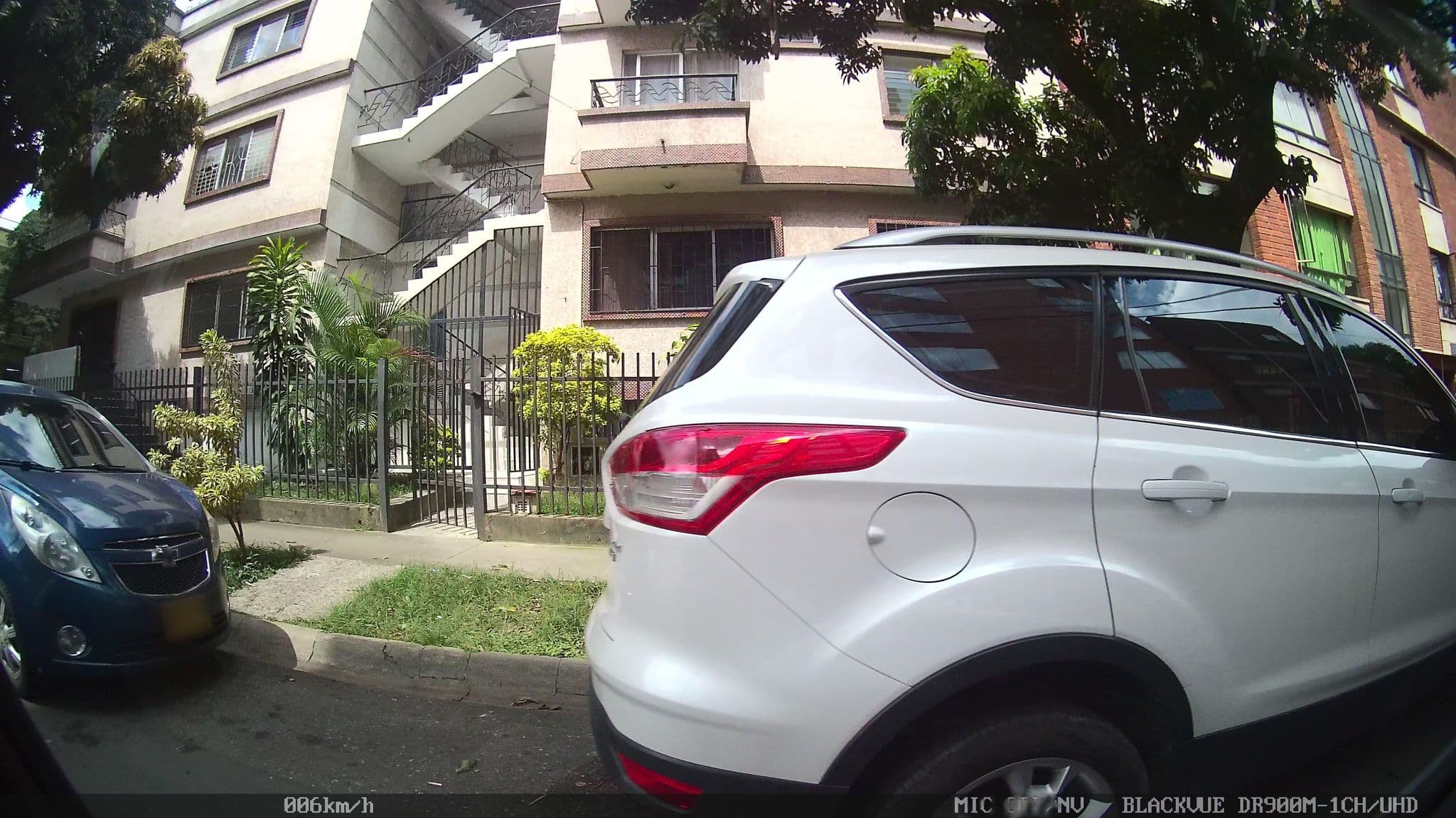 Street view near Hotel Palma Rosa, Medellín — © kaart_4 (CC BY-SA · Mapillary)