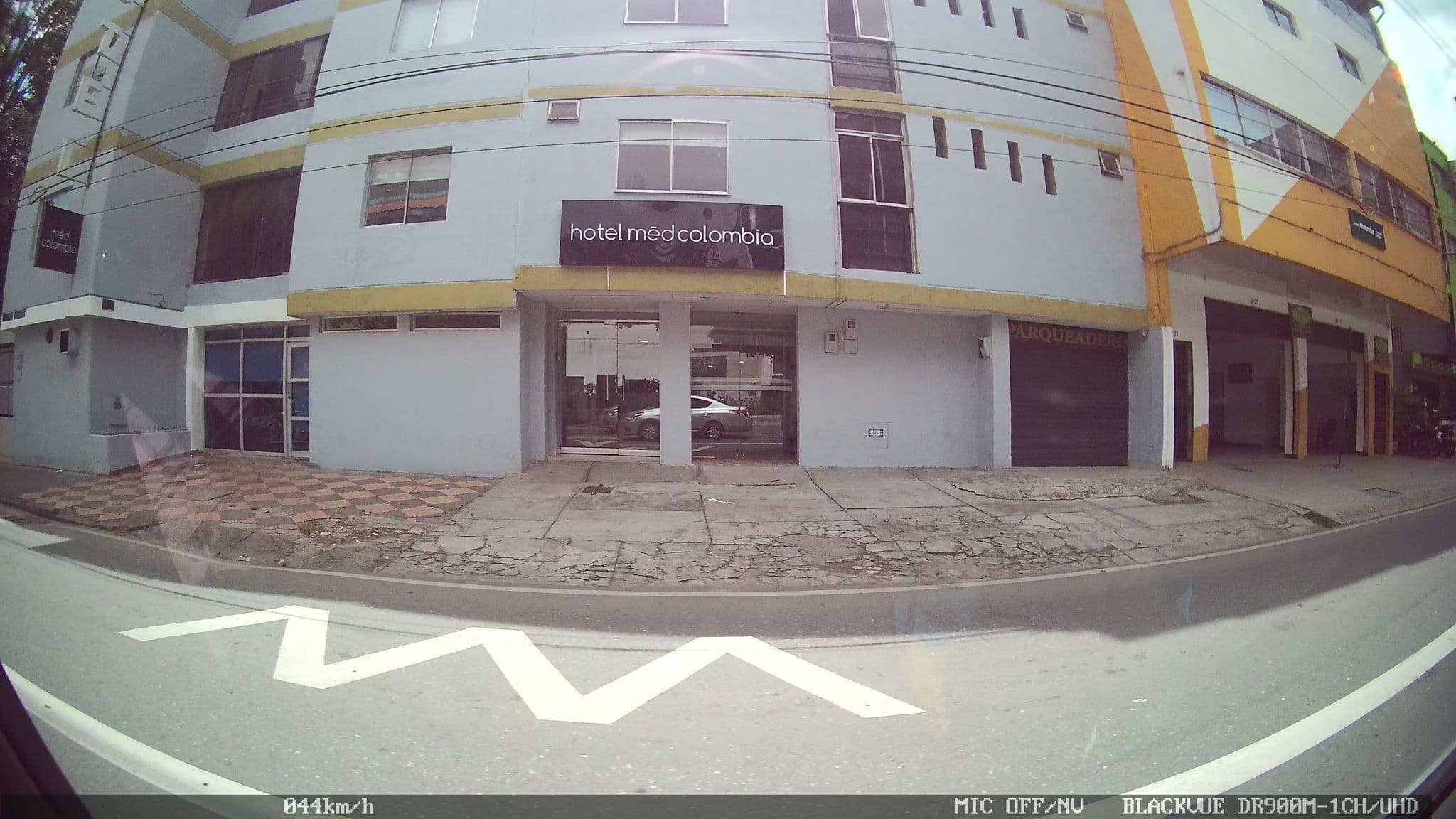 Street view near Hotel Villas Del Estadio, Medellín — © kaart_4 (CC BY-SA · Mapillary)