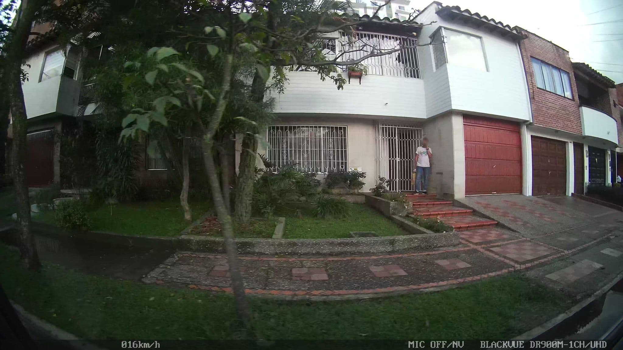 Street view near Hotel Terranova, Medellín — © kaart_4 (CC BY-SA · Mapillary)