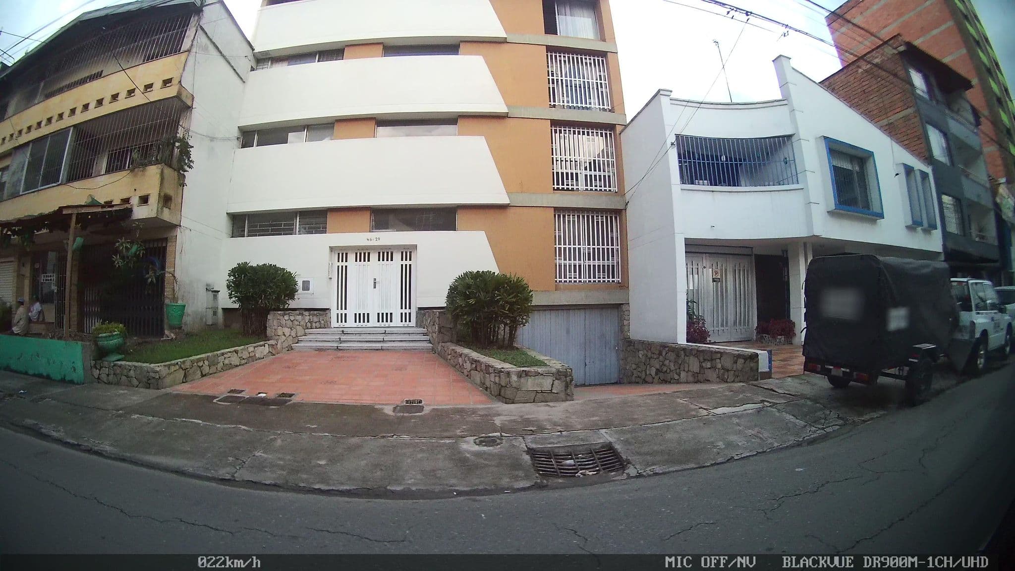 Street view near Hostal Rich, Medellín — © kaart_4 (CC BY-SA · Mapillary)