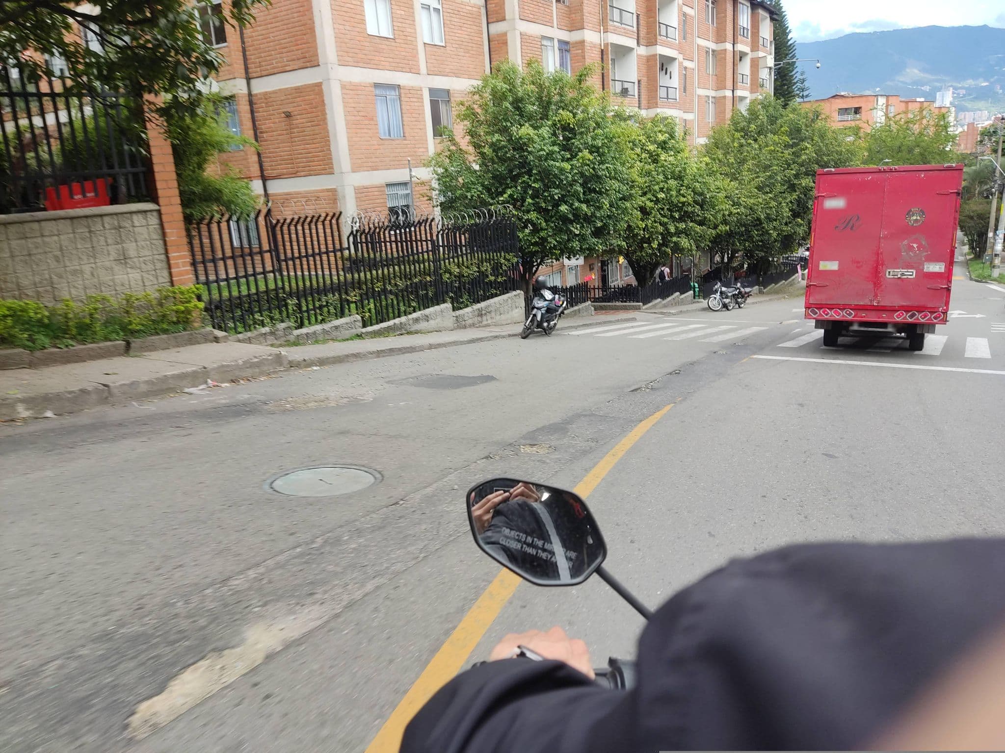 Street view near Hotel Darimar, Medellín — © peedropaablo (CC BY-SA · Mapillary)