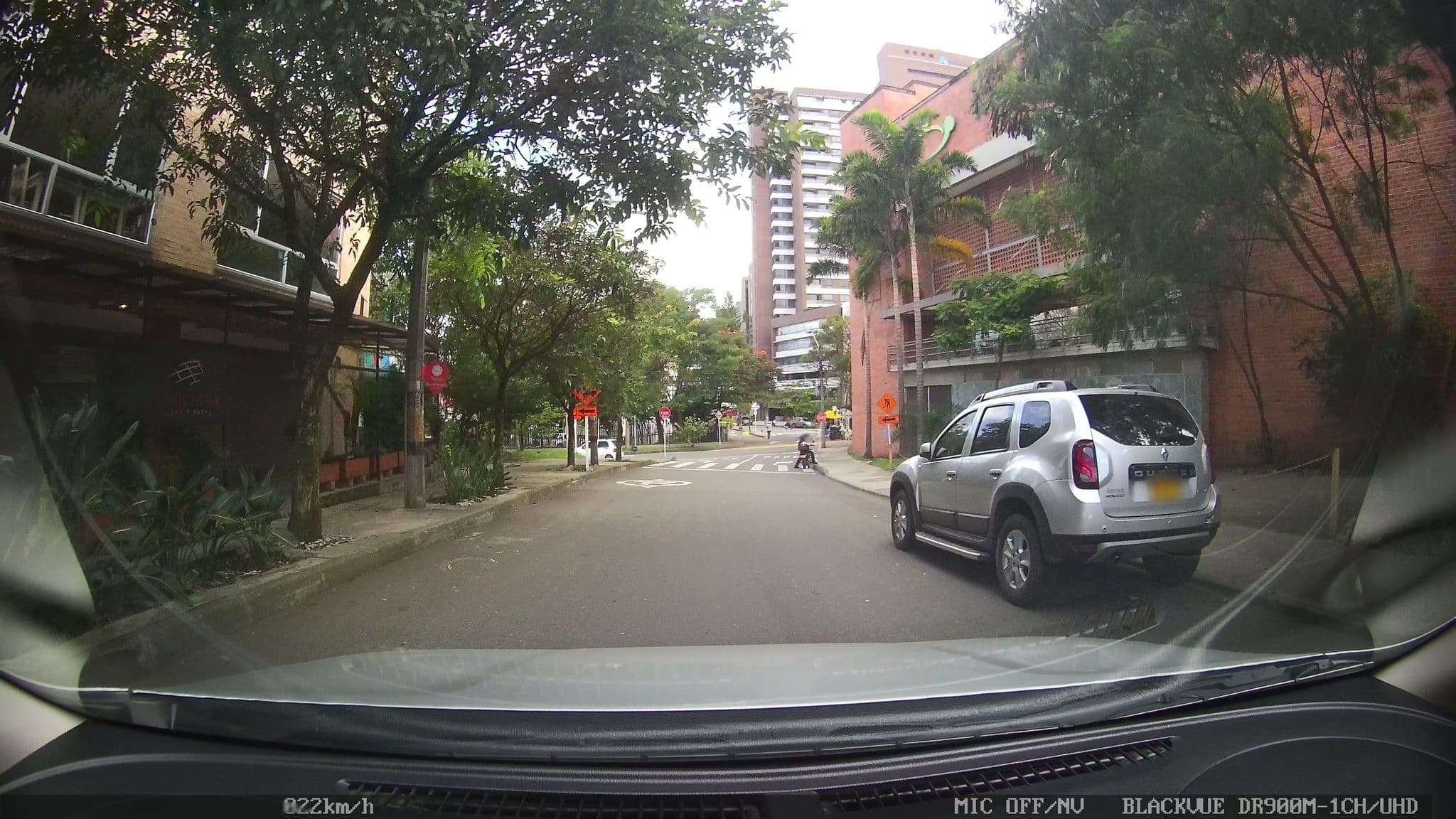 Street view near Vita Hotel Boutique, Medellín — © kaart_4 (CC BY-SA · Mapillary)