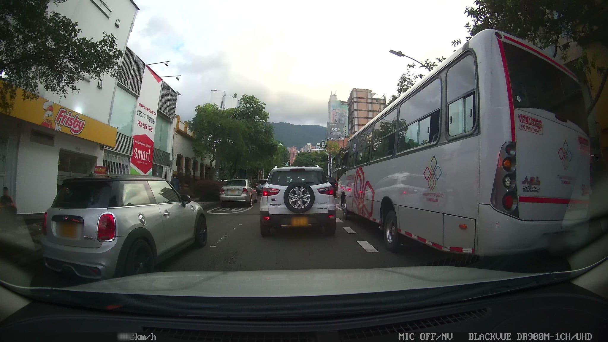 Street view near Hotel Lleras 10, Medellín — © kaart_4 (CC BY-SA · Mapillary)