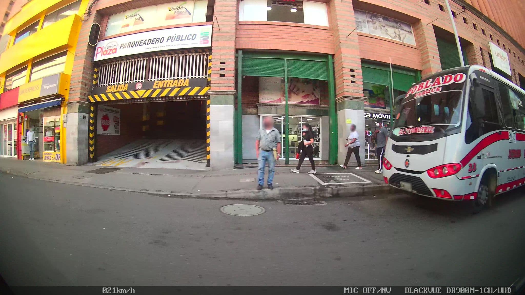 Street view near Agencia De Viajes Sin Fronteras S.A., Medellín — © kaart_4 (CC BY-SA · Mapillary)