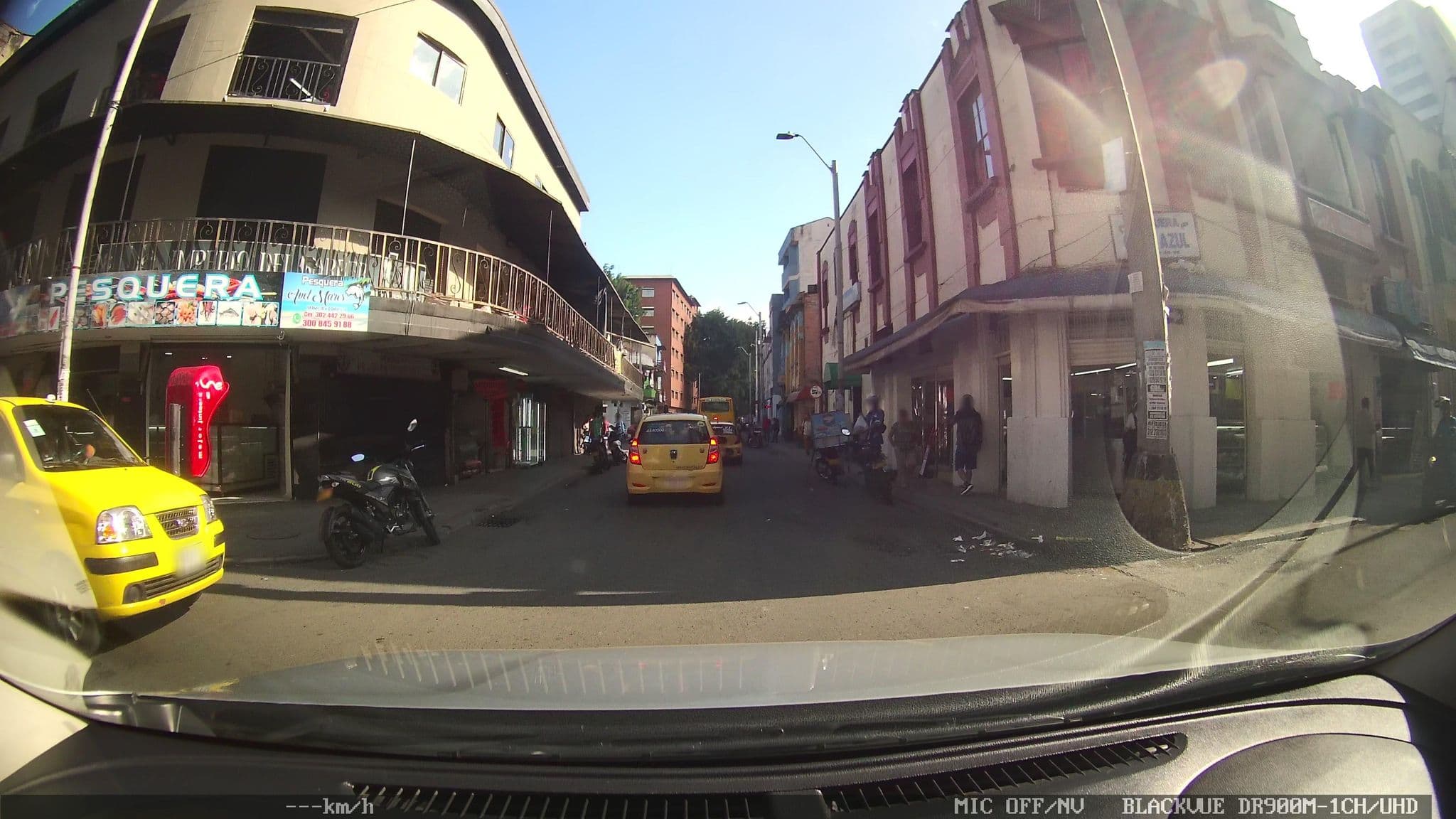 Street view near Pensiones De Antioquia, Medellín — © kaart_4 (CC BY-SA · Mapillary)