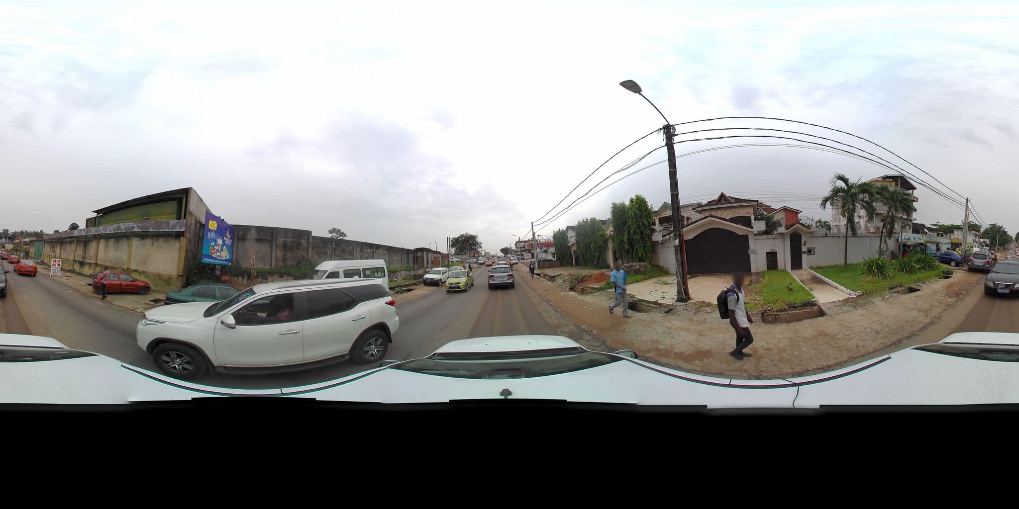 Street view near Résidence Yeli Hôtel, Abidjan