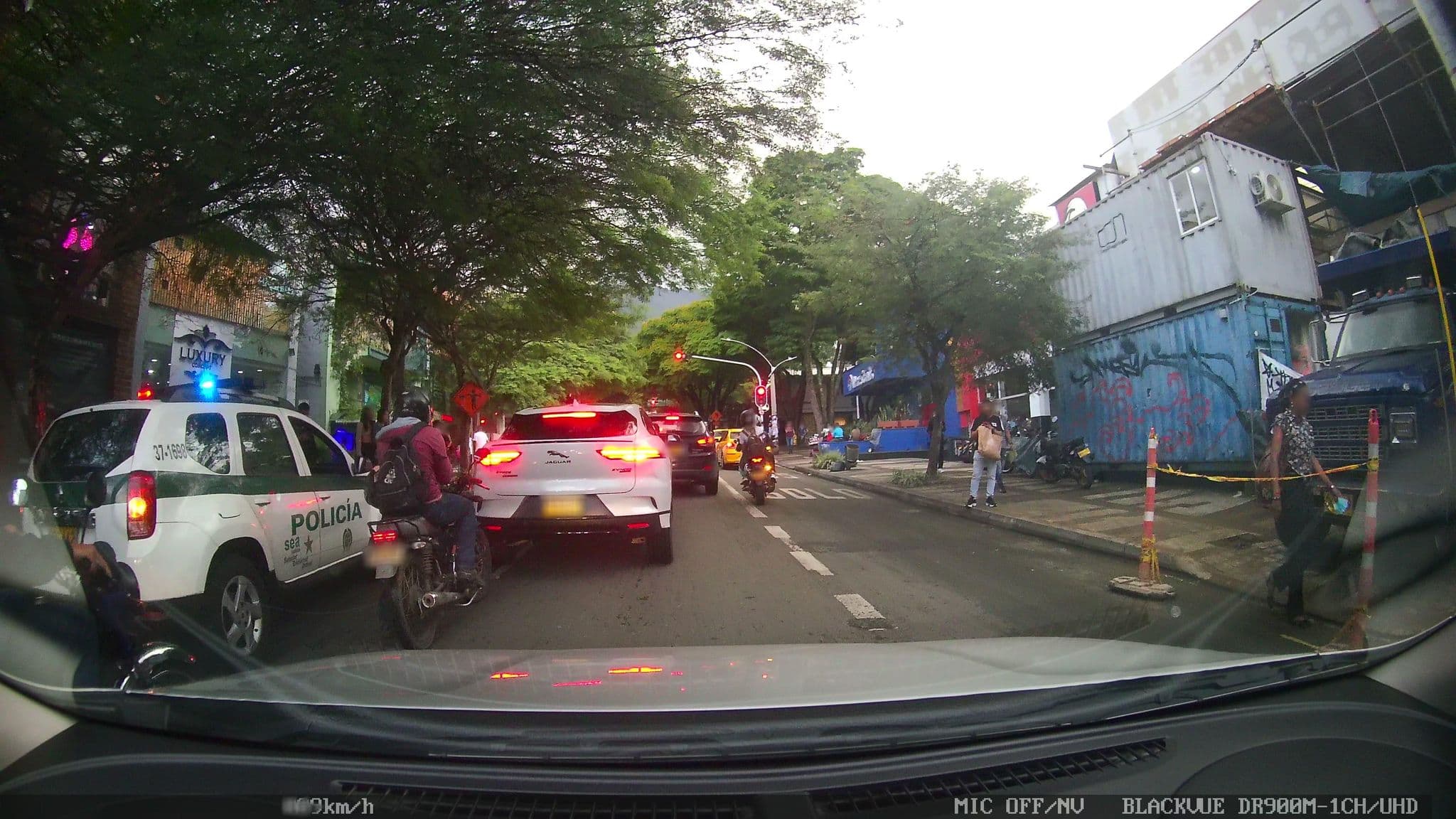 Street view near Moet Hotel, Medellín — © kaart_4 (CC BY-SA · Mapillary)