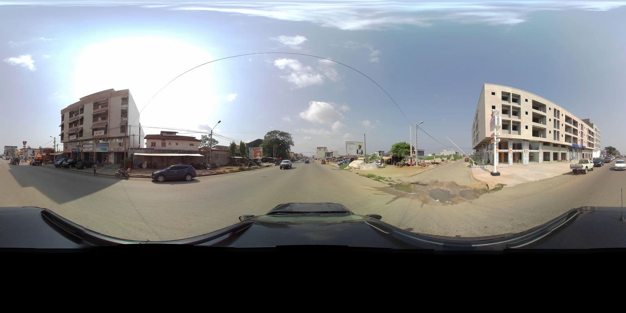 Street view near Syby Résidence, Abidjan