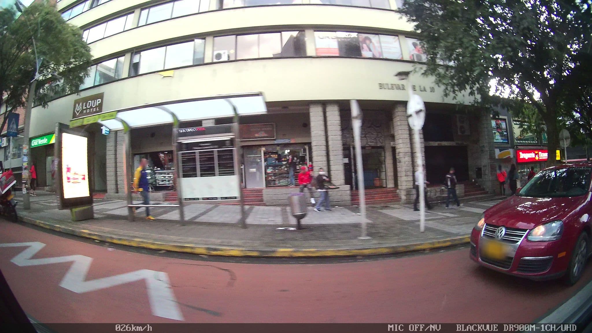 Street view near Hotel Loup, Medellín — © kaart_4 (CC BY-SA · Mapillary)
