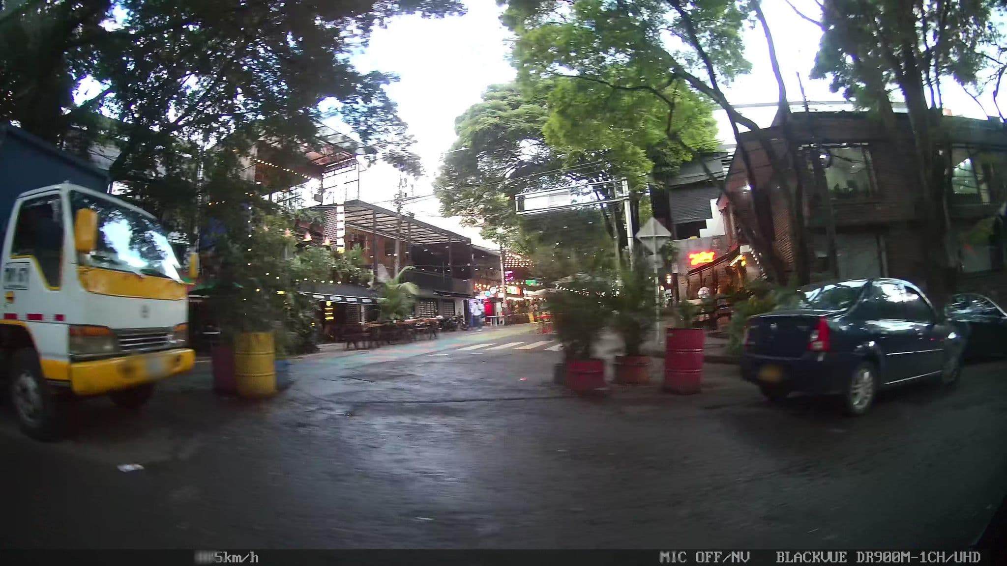 Street view near Hostel Casa Blanca, Medellín — © kaart_4 (CC BY-SA · Mapillary)