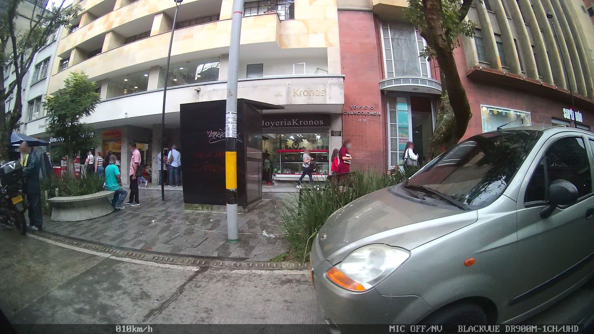Street view near Seguridad Social En Pensiones, Medellín — © kaart_4 (CC BY-SA · Mapillary)
