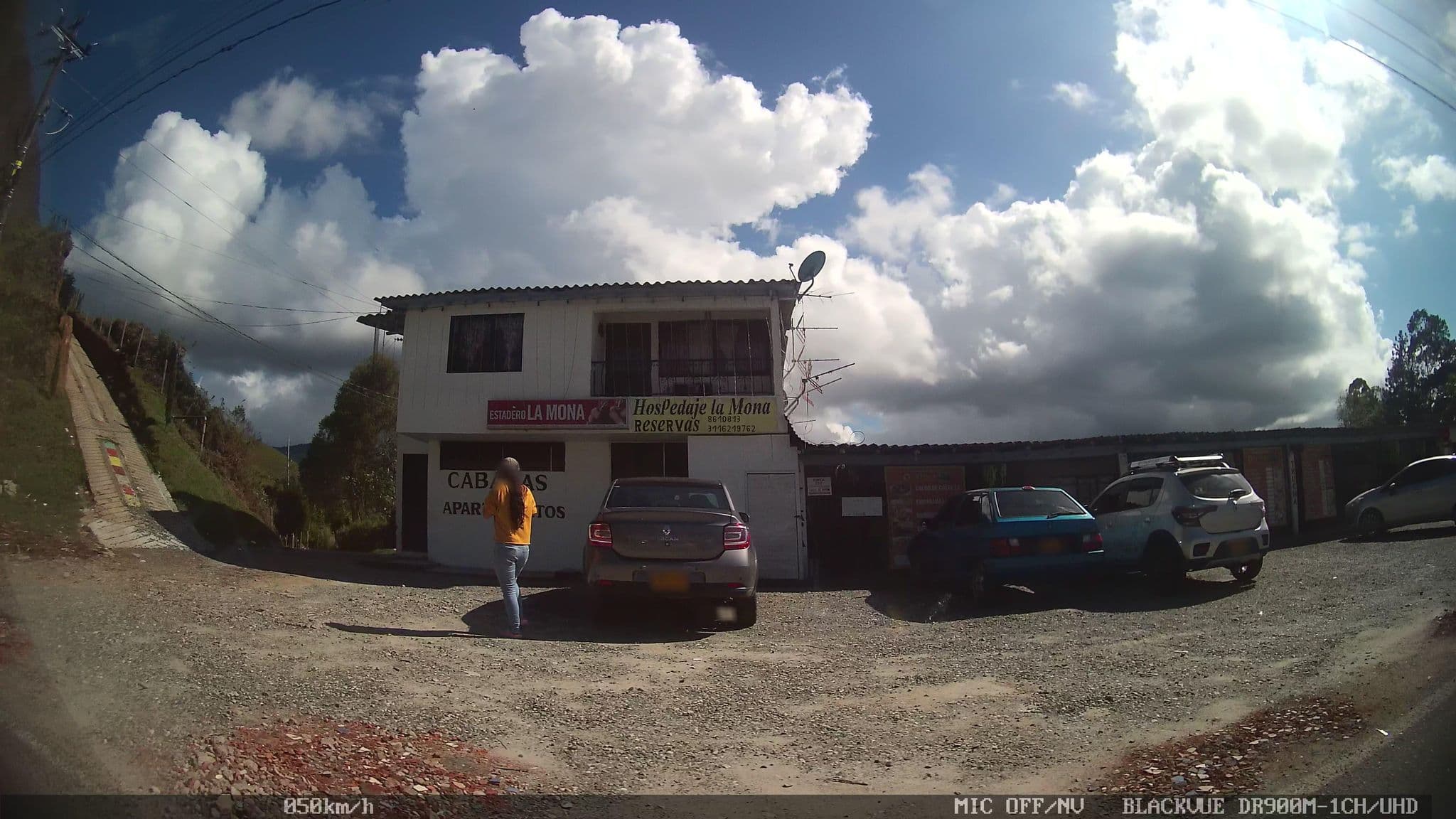 Street view near Restaurante y Cabañas La Mona, Guatapé — © kaart_4 (CC BY-SA · Mapillary)