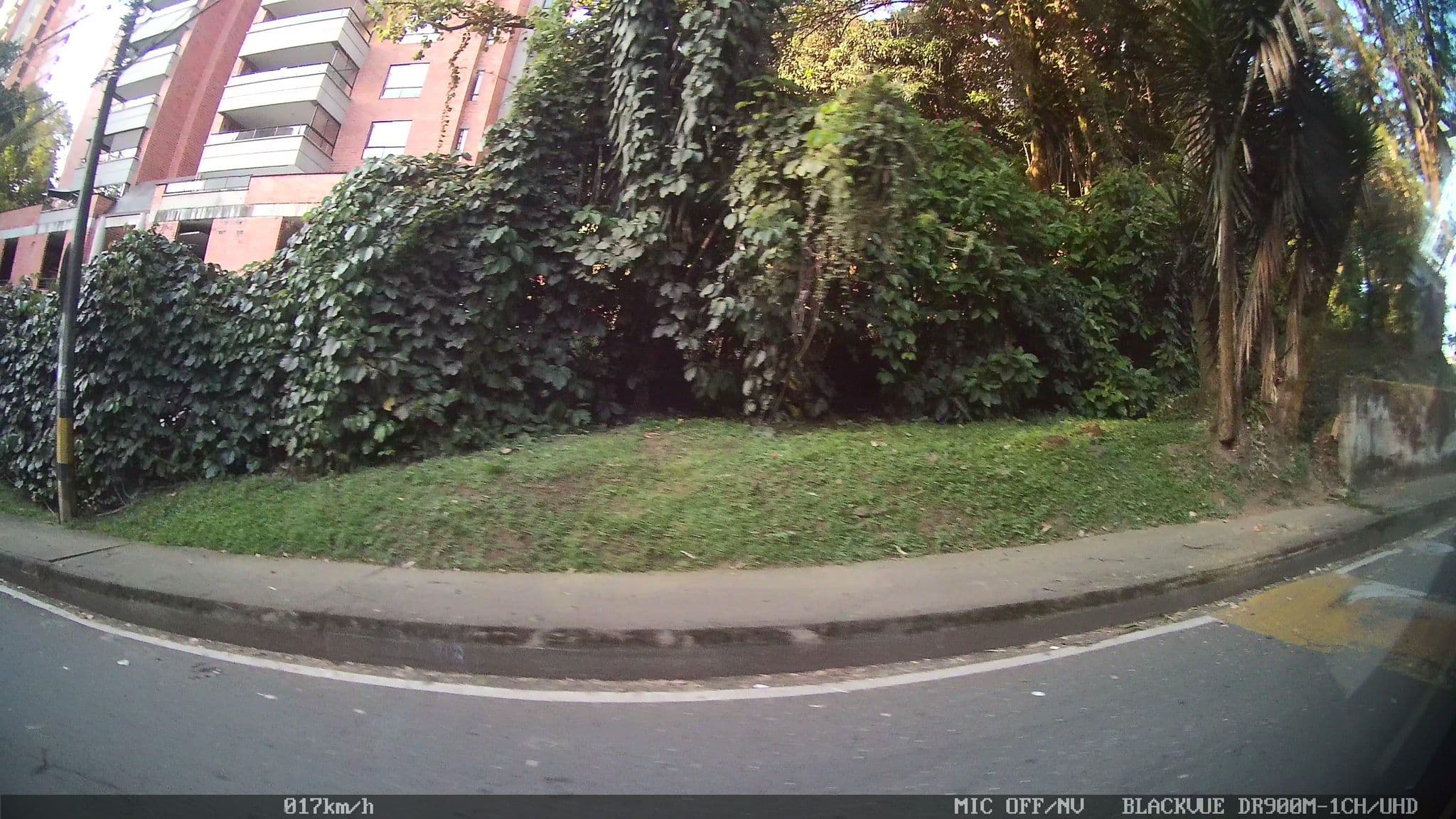 Street view near Paraworld, Medellín — © kaart_4 (CC BY-SA · Mapillary)
