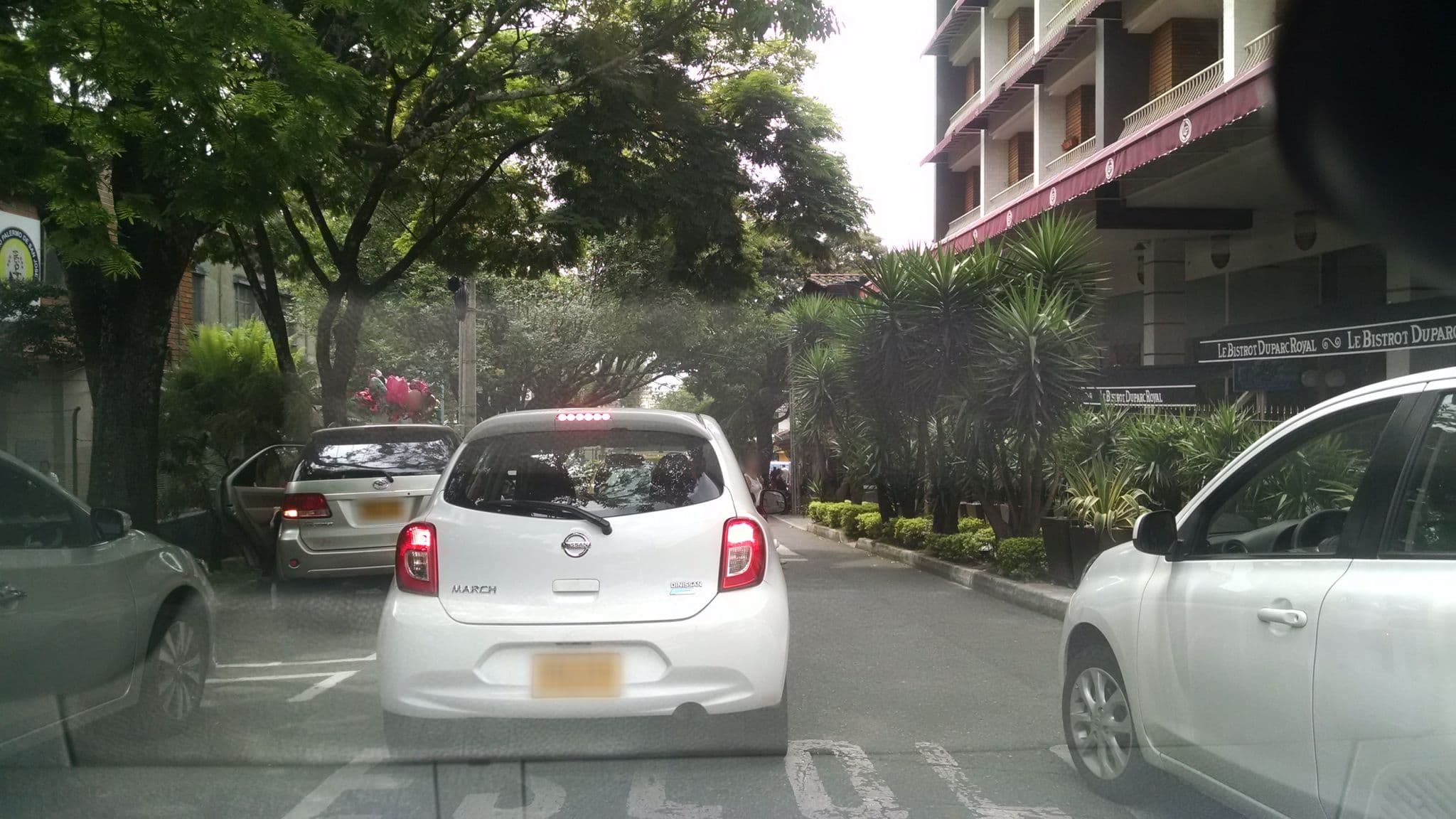 Street view near Hotel Du Parc, Medellín — © kleper (CC BY-SA · Mapillary)