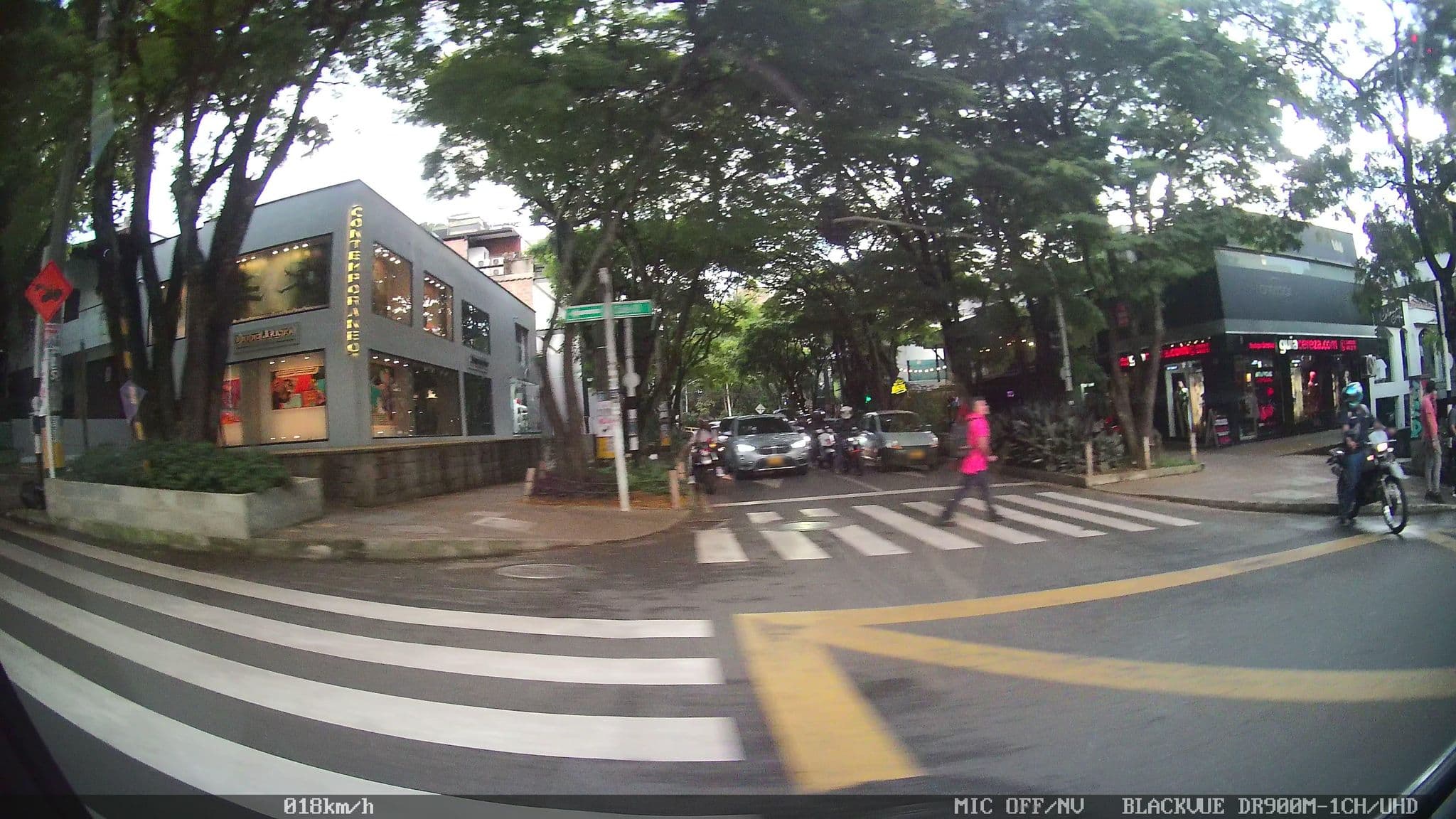 Street view near Hotel Paradise Lleras, Medellín — © kaart_4 (CC BY-SA · Mapillary)