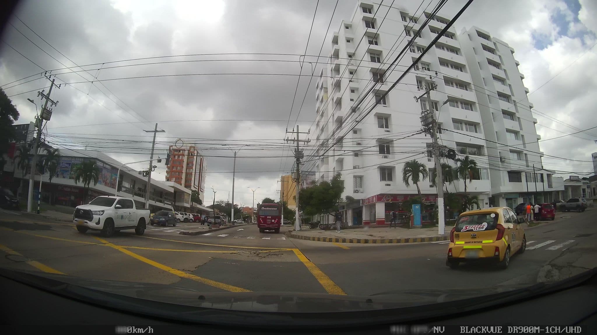 Street view near Aparta Hotel Eslit, Barranquilla — © kaart_2 (CC BY-SA · Mapillary)