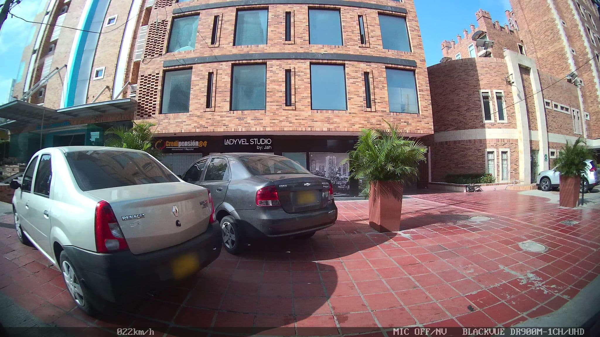 Street view near Hotel Standford Plaza, Barranquilla — © kaart_2 (CC BY-SA · Mapillary)