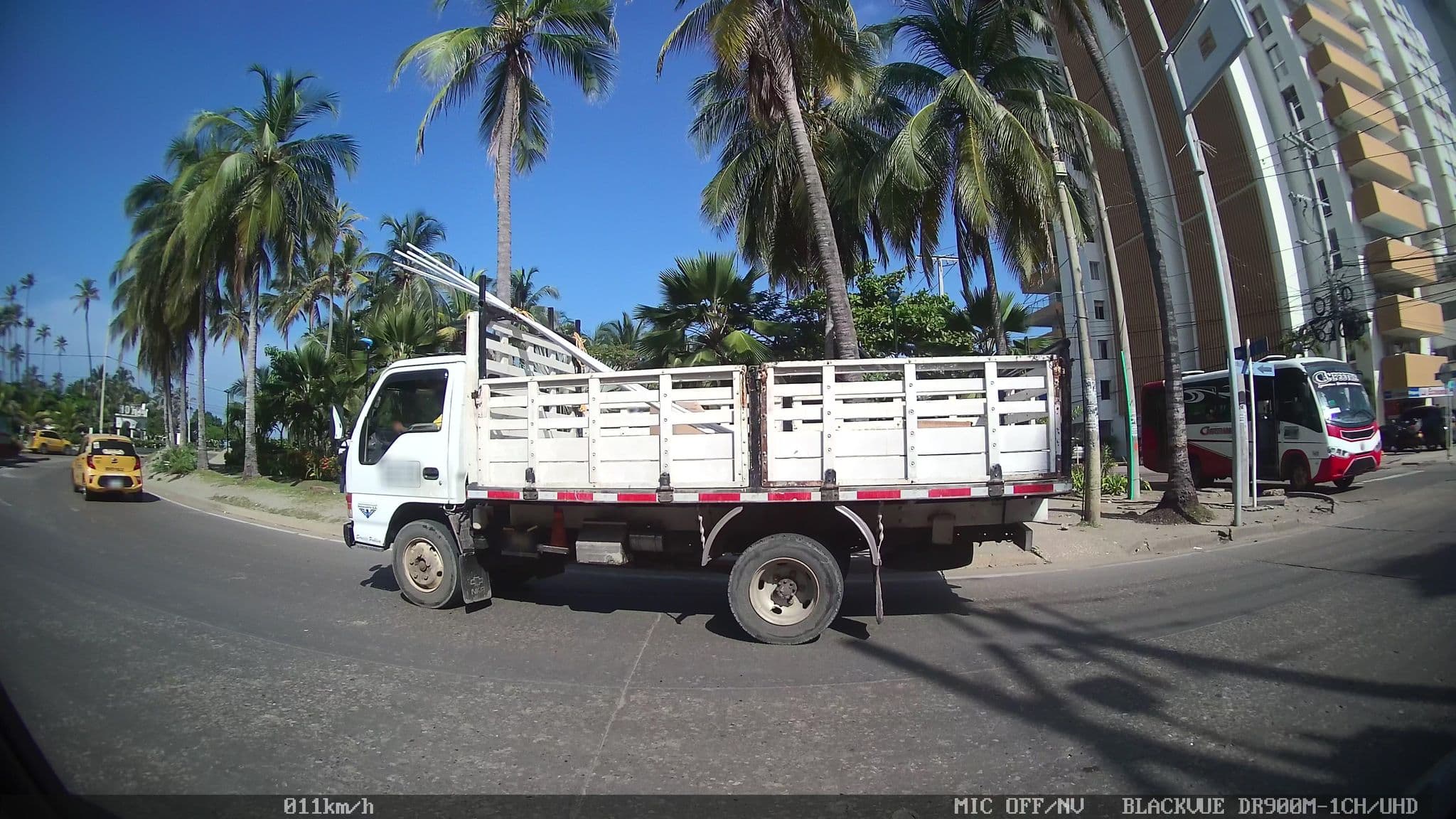 Street view near Mirador Del Laguito, Cartagena — © kaart_2 (CC BY-SA · Mapillary)