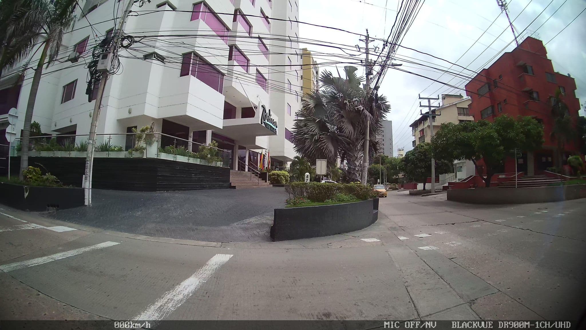 Street view near Diamond Premium Hotel, Barranquilla — © kaart_2 (CC BY-SA · Mapillary)