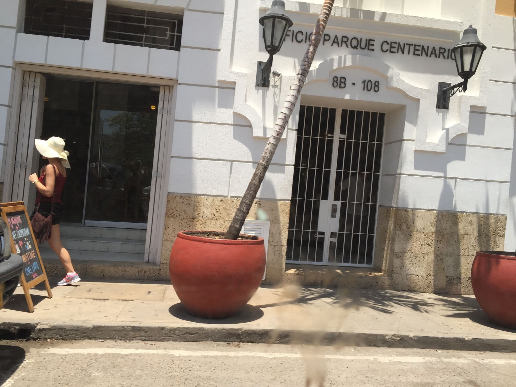 Street view near Hotel Boutique Alma de Getsemaní, Cartagena — © edufox (CC BY-SA · Mapillary)