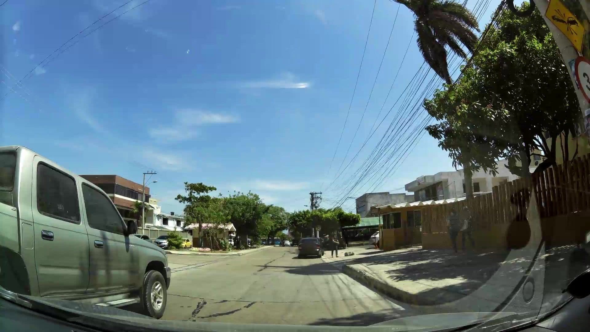 Street view near Hospedaje American Inn, Barranquilla — © kaartcam (CC BY-SA · Mapillary)