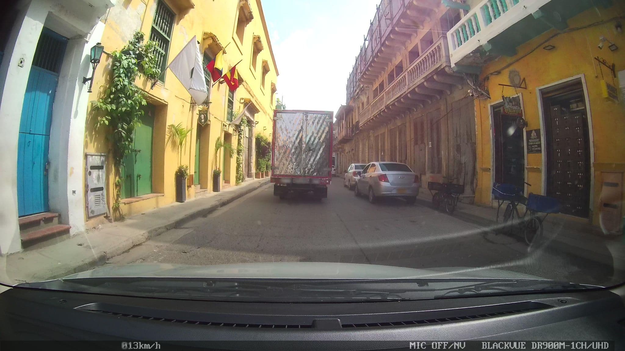 Street view near Voila Getsemani, Cartagena — © kaart_2 (CC BY-SA · Mapillary)