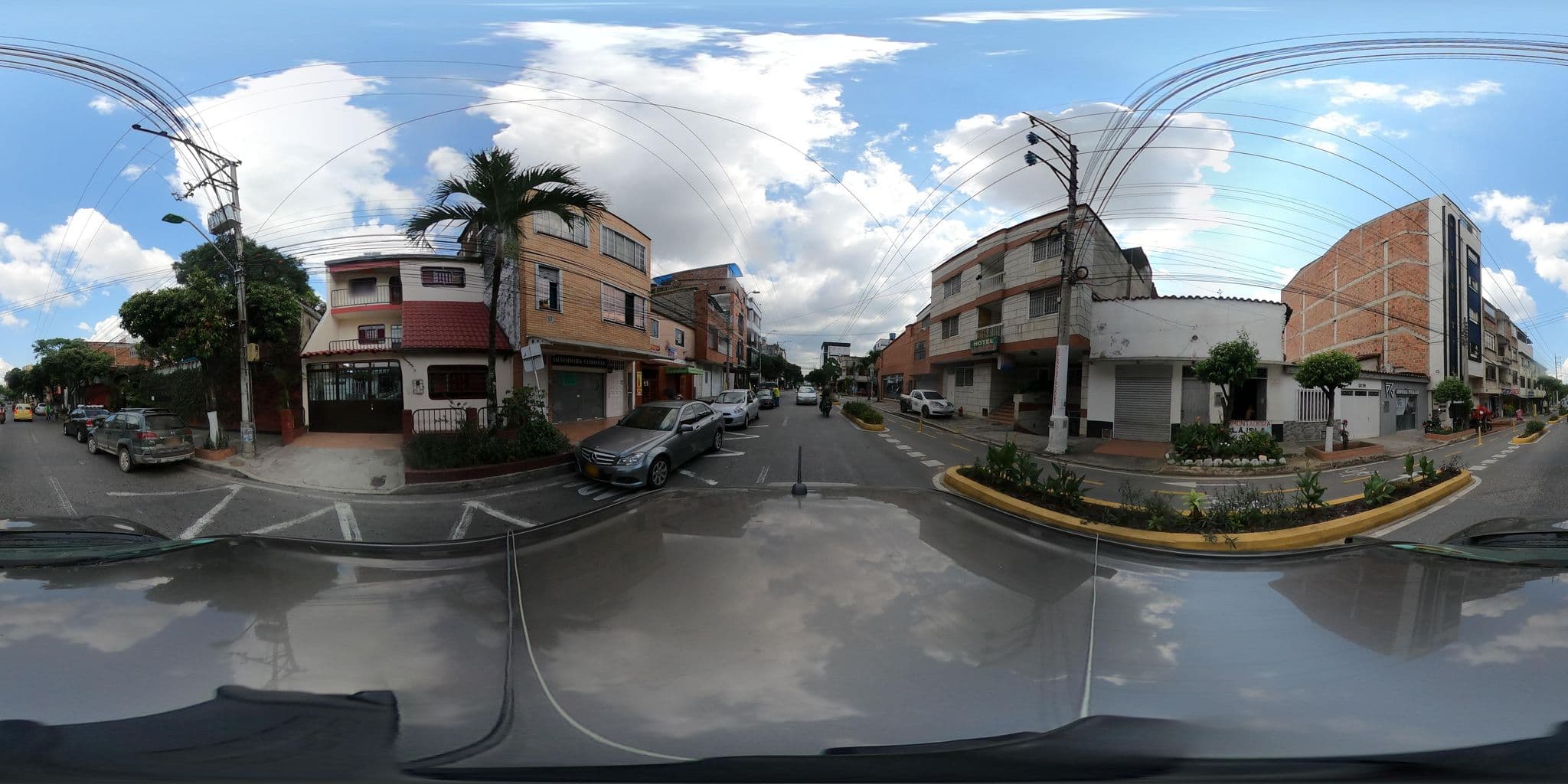 Street view near Hotel La Casita, Bucaramanga — © innerpace360 (CC BY-SA · Mapillary)