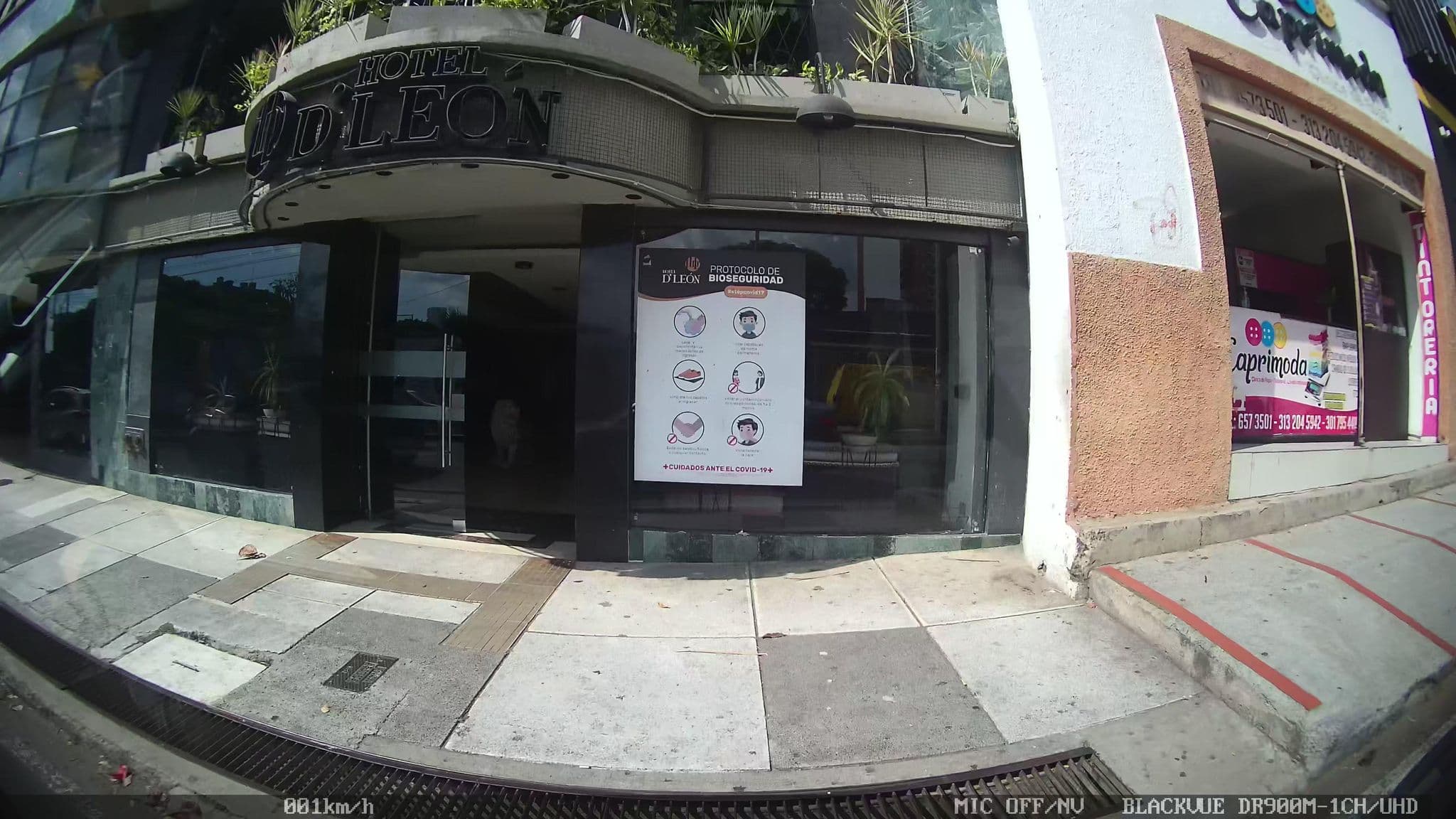 Street view near Hotel De Leon, Bucaramanga — © kaart_2 (CC BY-SA · Mapillary)