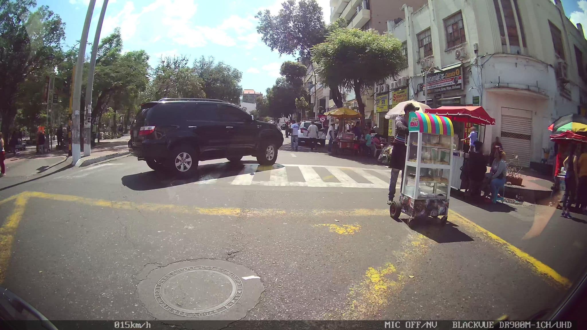 Street view near Hotel Amaruc, Cúcuta — © kaart_2 (CC BY-SA · Mapillary)