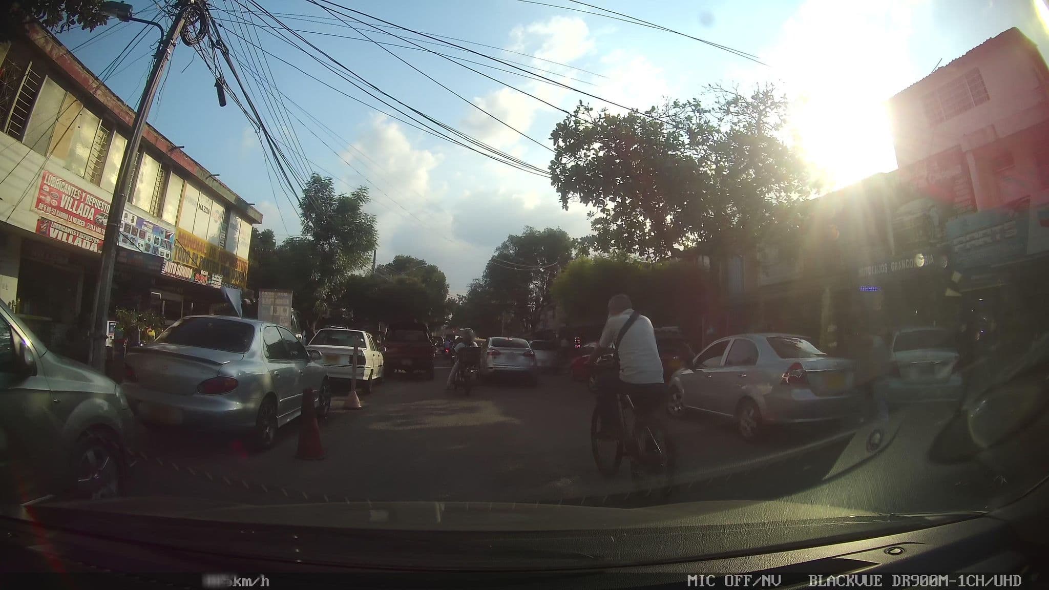 Street view near Hotel Cúcuta Plaza Norte, Cúcuta — © kaart_2 (CC BY-SA · Mapillary)