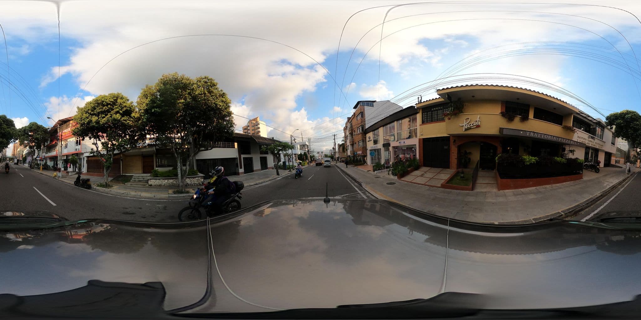 Street view near Remites Guia Hotelera, Bucaramanga — © innerpace360 (CC BY-SA · Mapillary)