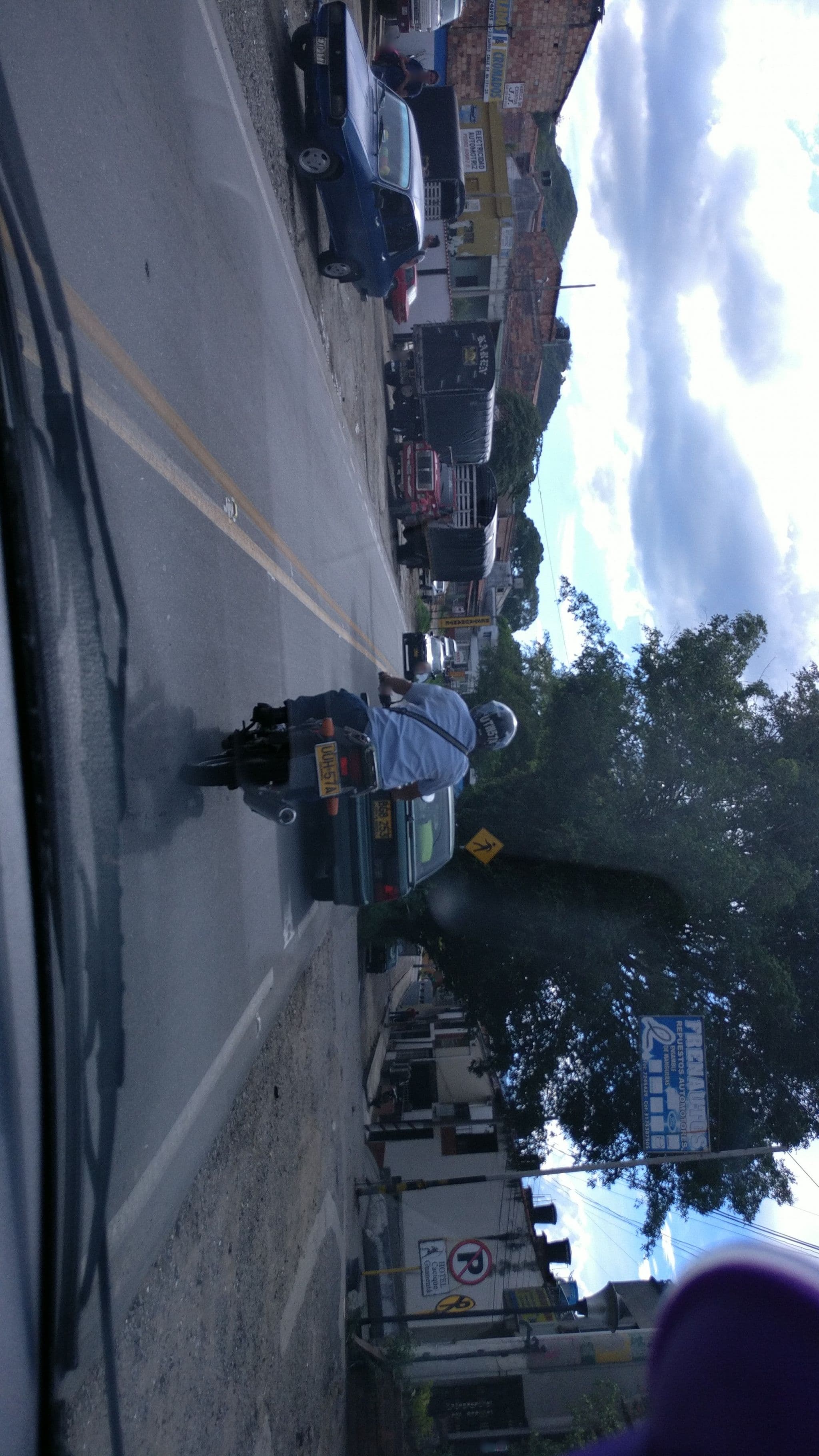 Street view near Hotel Cacique Chalalá, San Gil — © deibyavila (CC BY-SA · Mapillary)