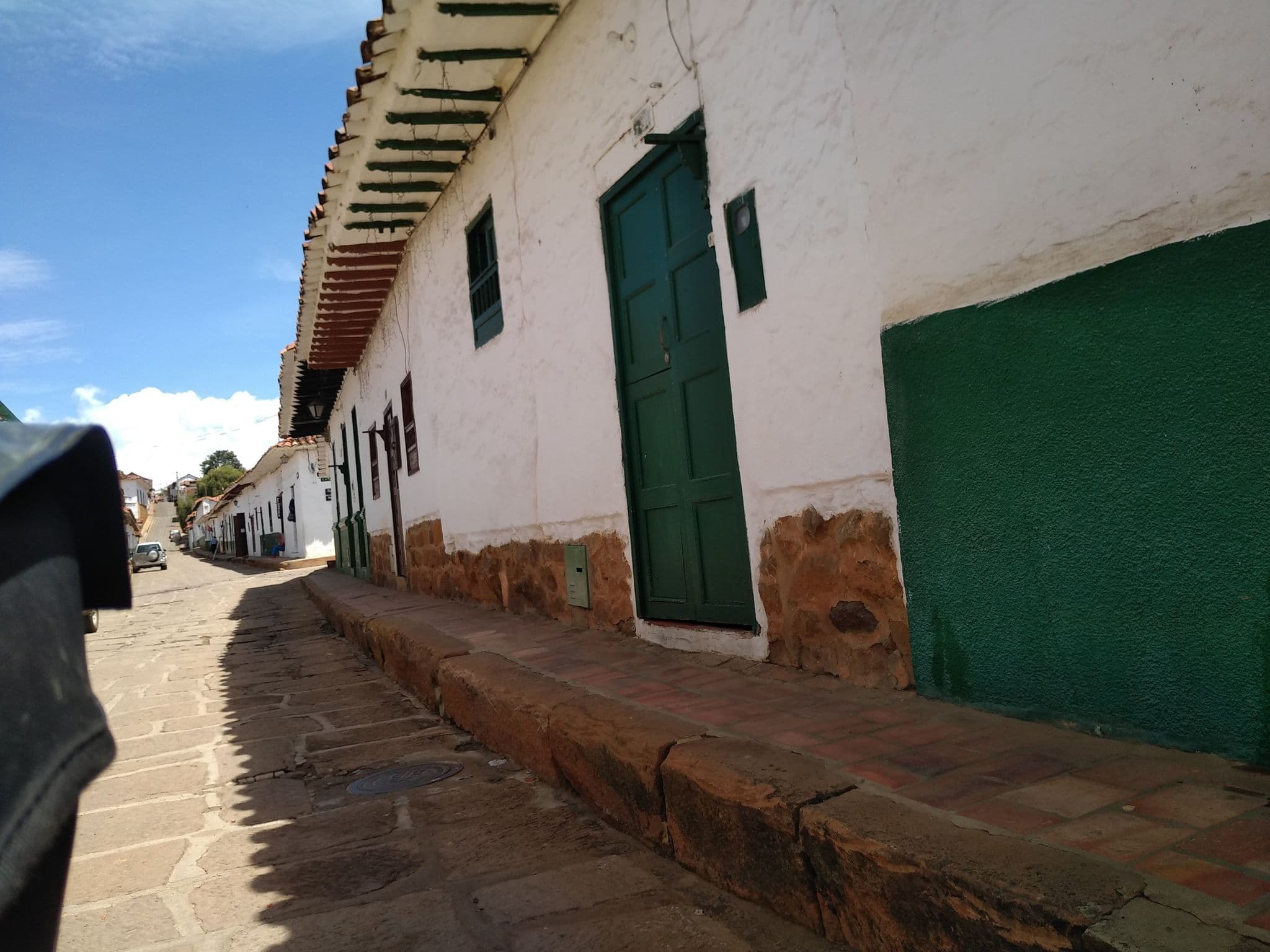 Street view near Casa Huespedes Chara, Barichara — © nomadmapper (CC BY-SA · Mapillary)