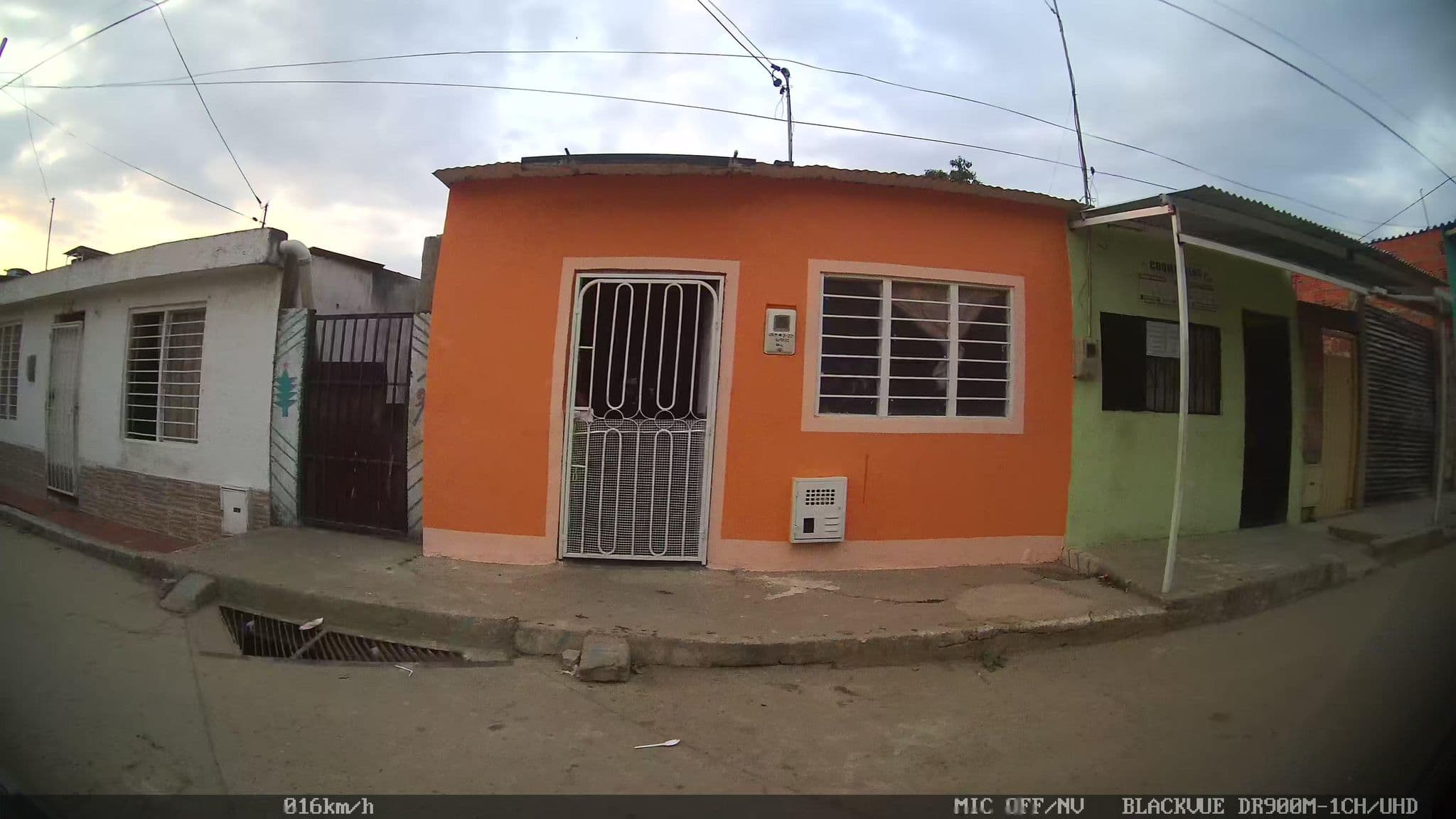 Street view near Hotel Acuarius, Cúcuta — © kaart_2 (CC BY-SA · Mapillary)