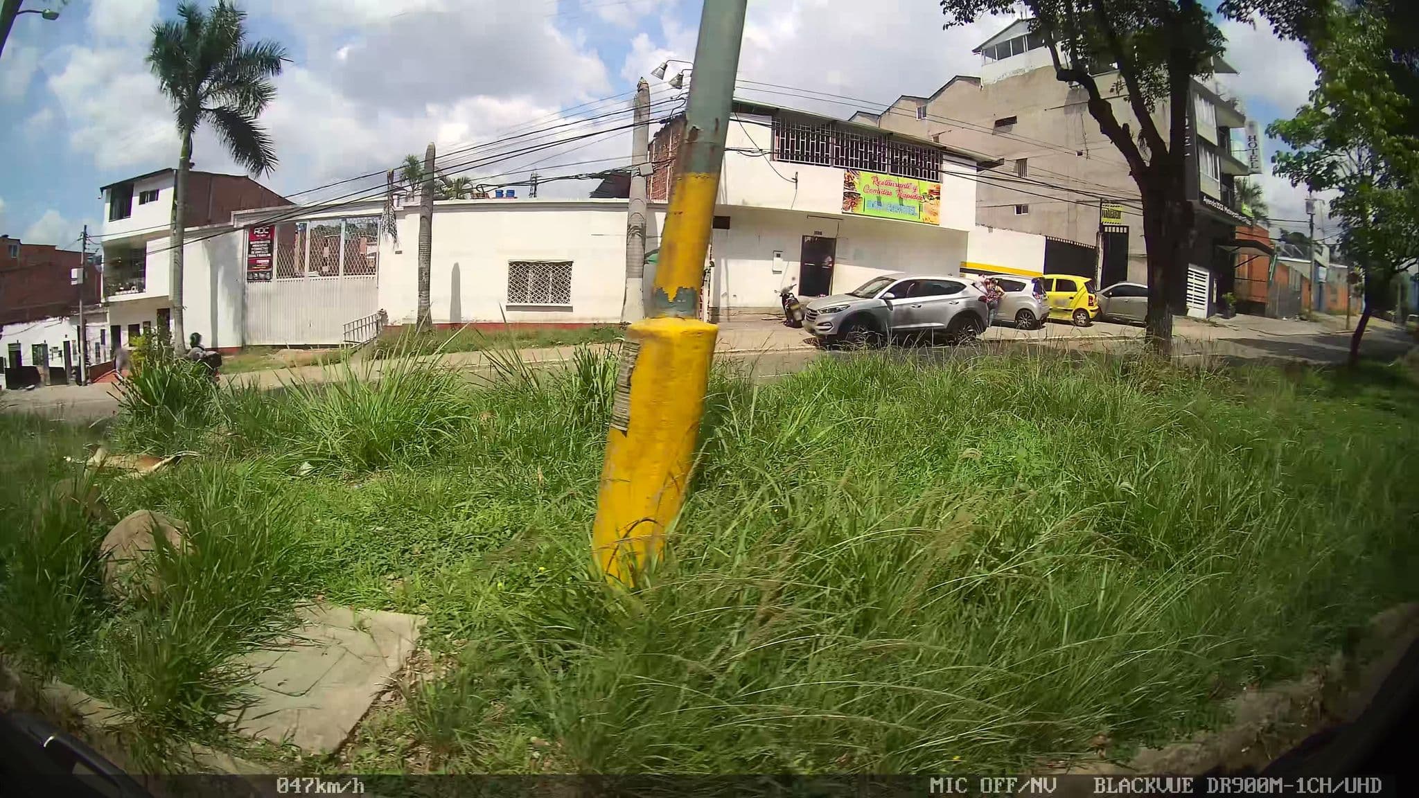 Street view near Hotel Metropolitana Plaza, Bucaramanga — © kaart_2 (CC BY-SA · Mapillary)