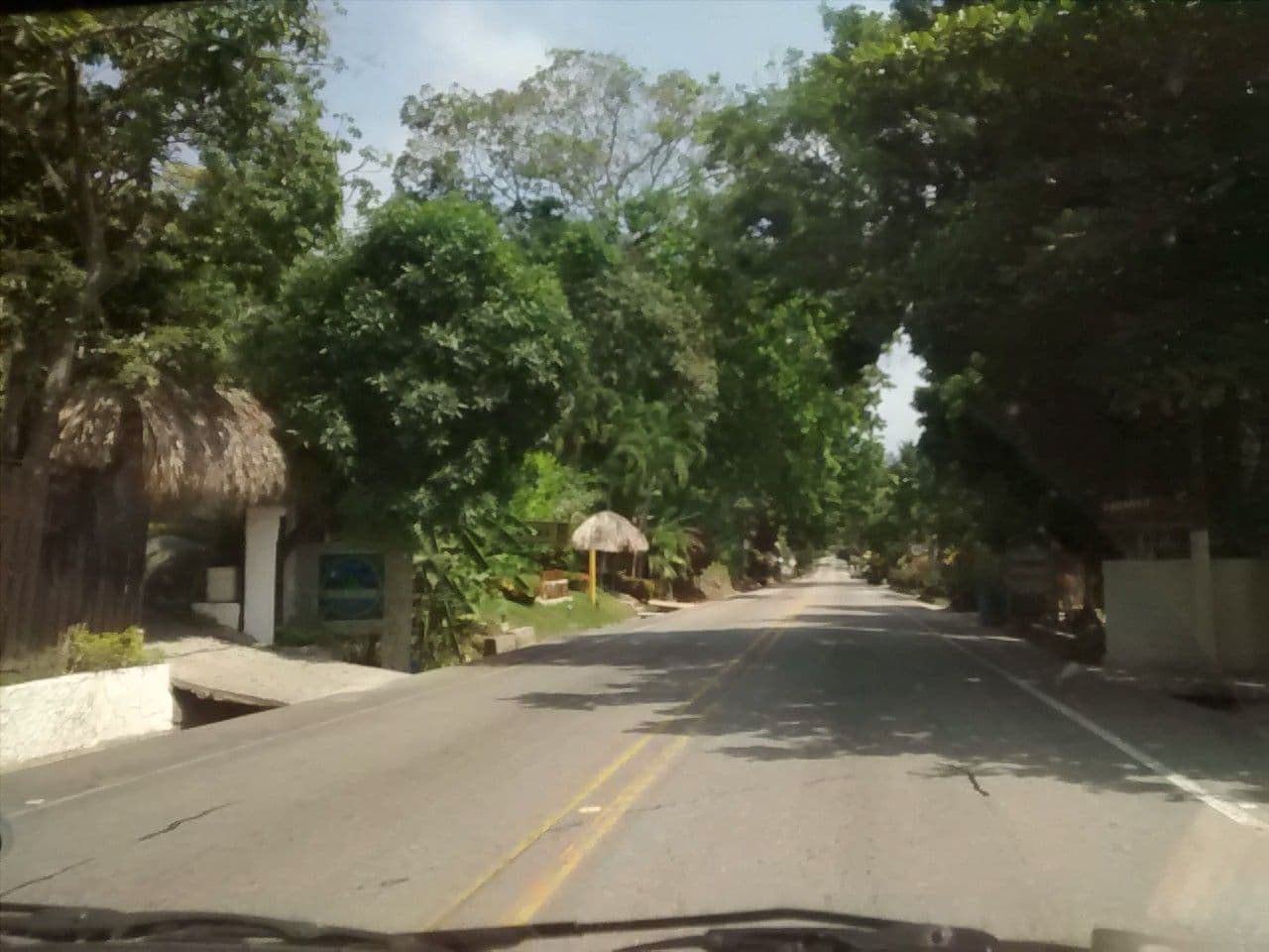 Street view near Hostal Antawara Tayrona, Santa Marta — © arttesano (CC BY-SA · Mapillary)